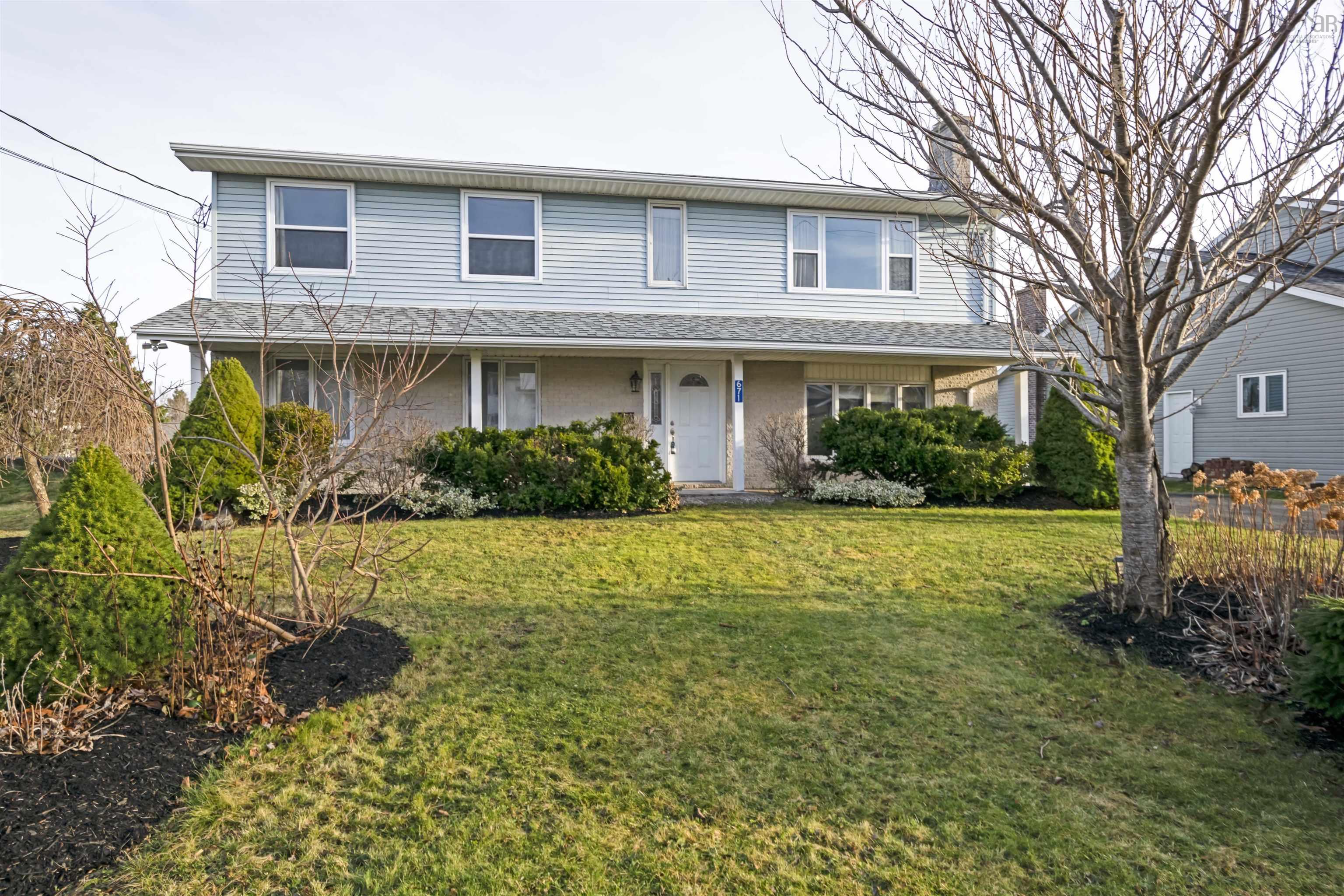 $640,000.00: 671 Basinview Drive, Bedford