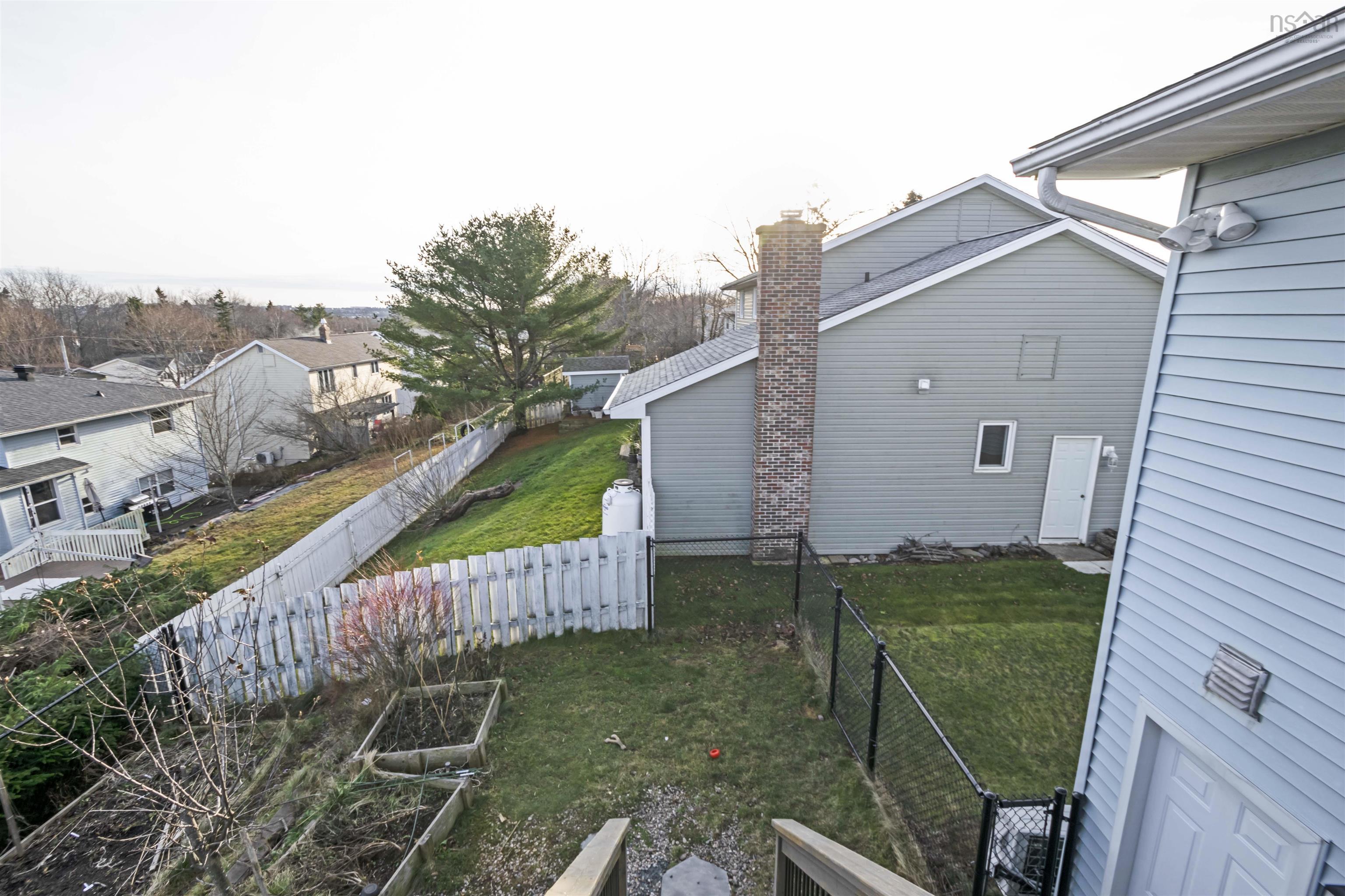 $640,000.00: 671 Basinview Drive, Bedford