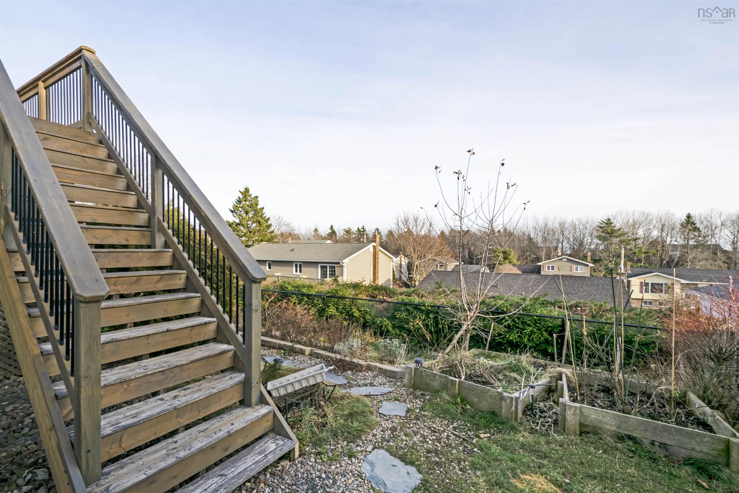 $640,000.00: 671 Basinview Drive, Bedford