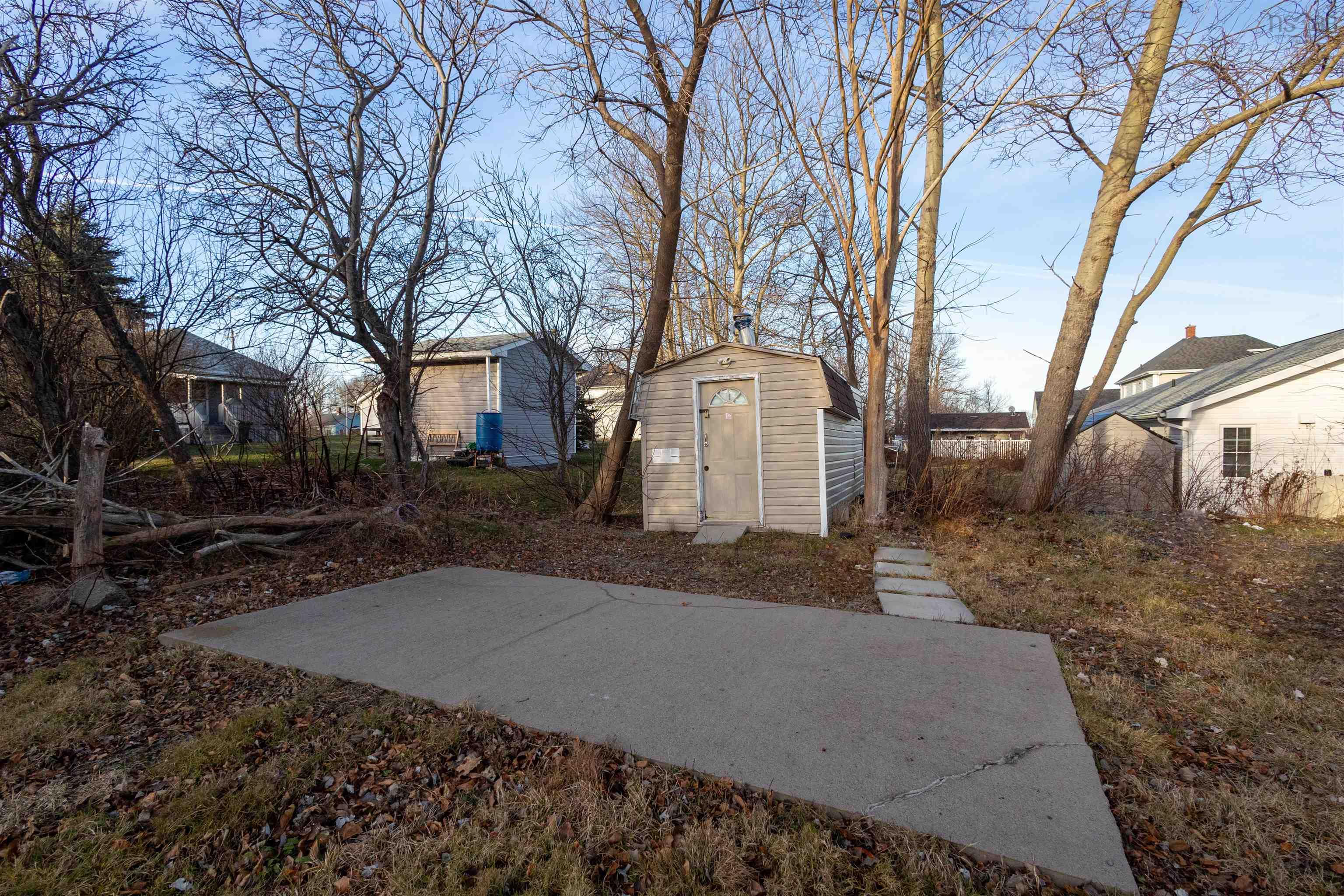 $204,000.00: 405 Hudson Street, New Waterford