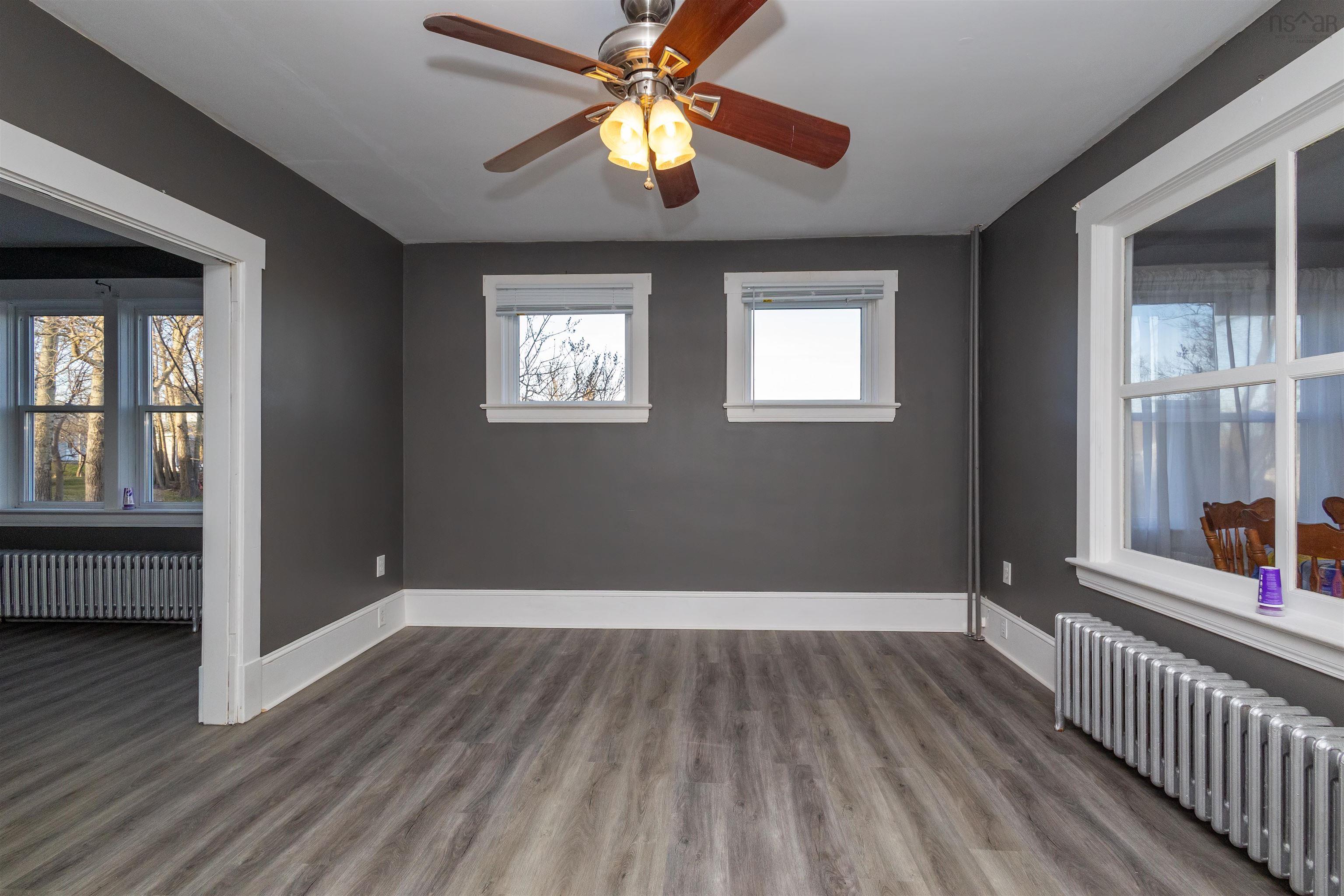 $204,000.00: 405 Hudson Street, New Waterford