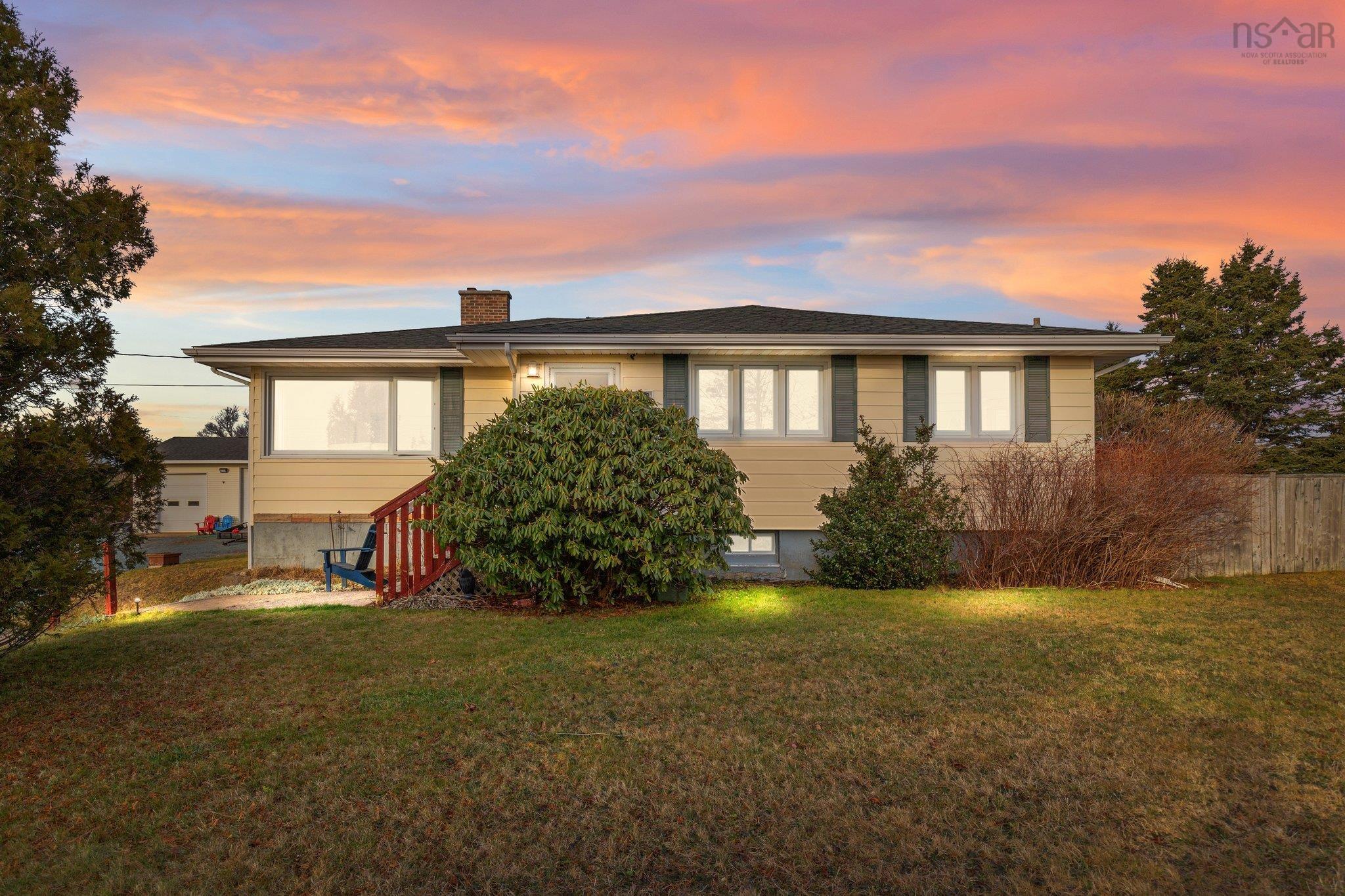 $562,500.00: 2 Westview Drive, Lawrencetown