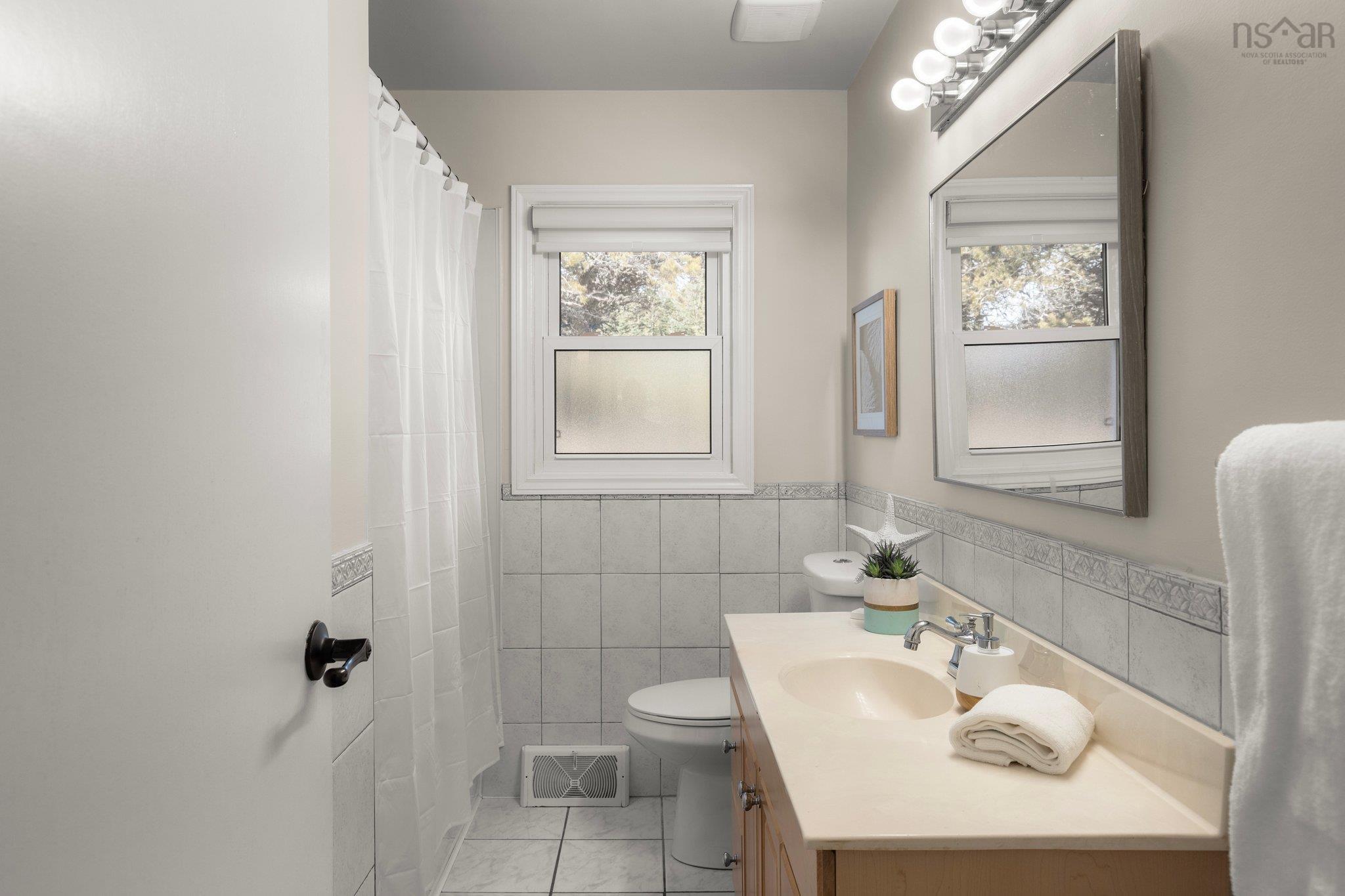 $562,500.00: 2 Westview Drive, Lawrencetown