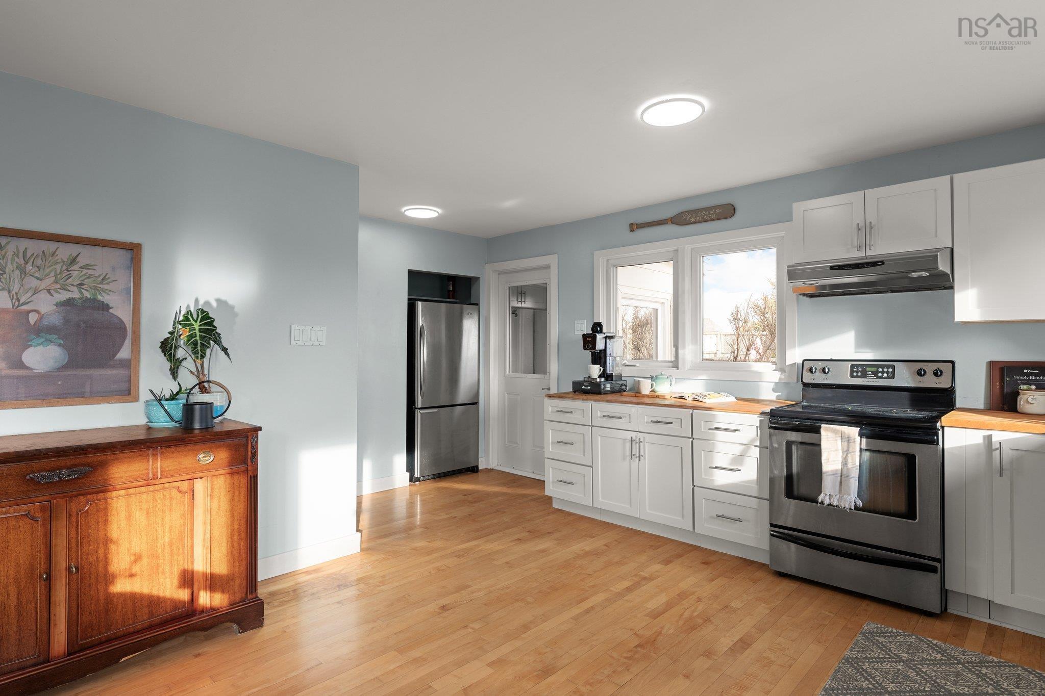 $562,500.00: 2 Westview Drive, Lawrencetown