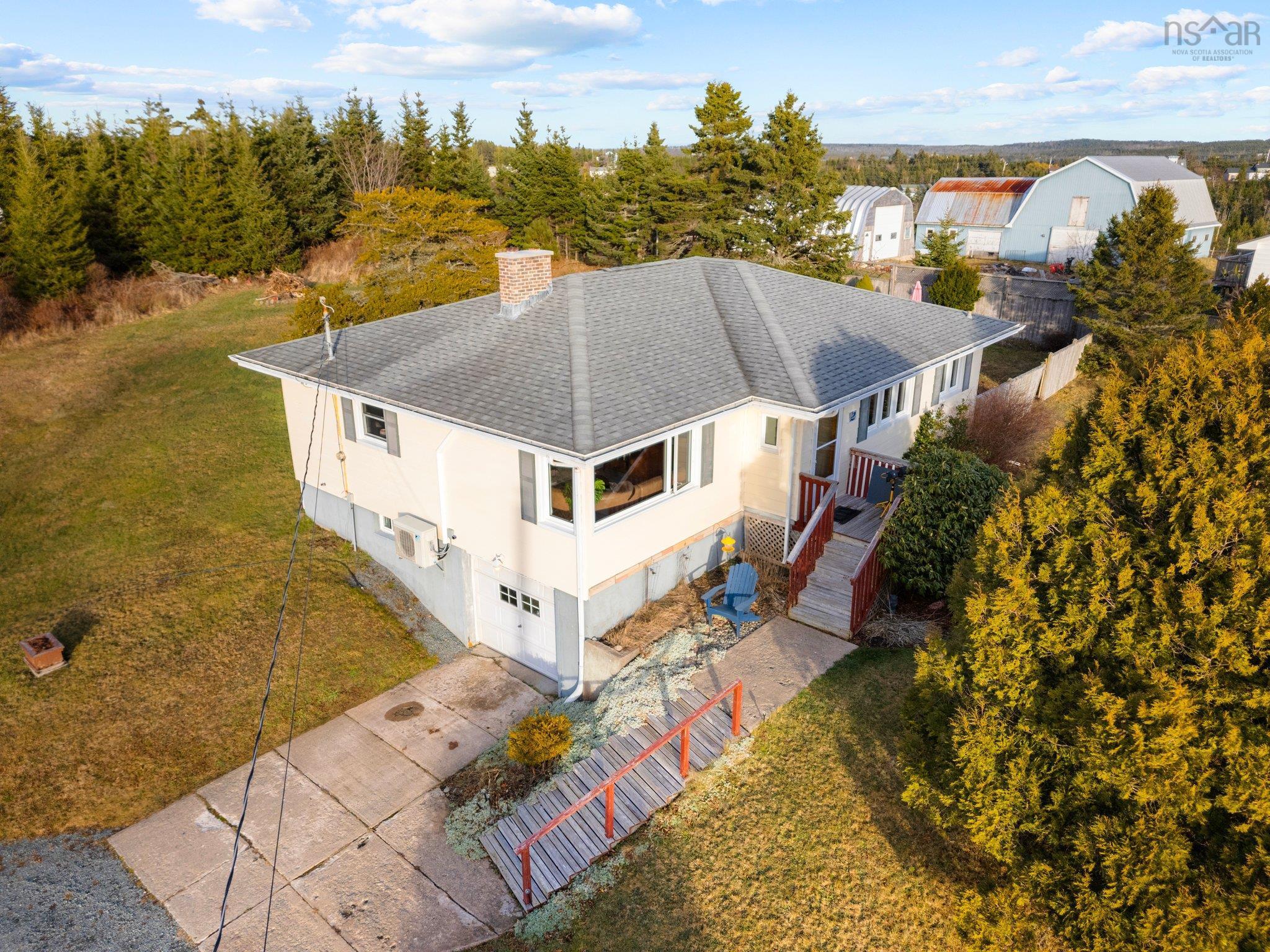 $562,500.00: 2 Westview Drive, Lawrencetown