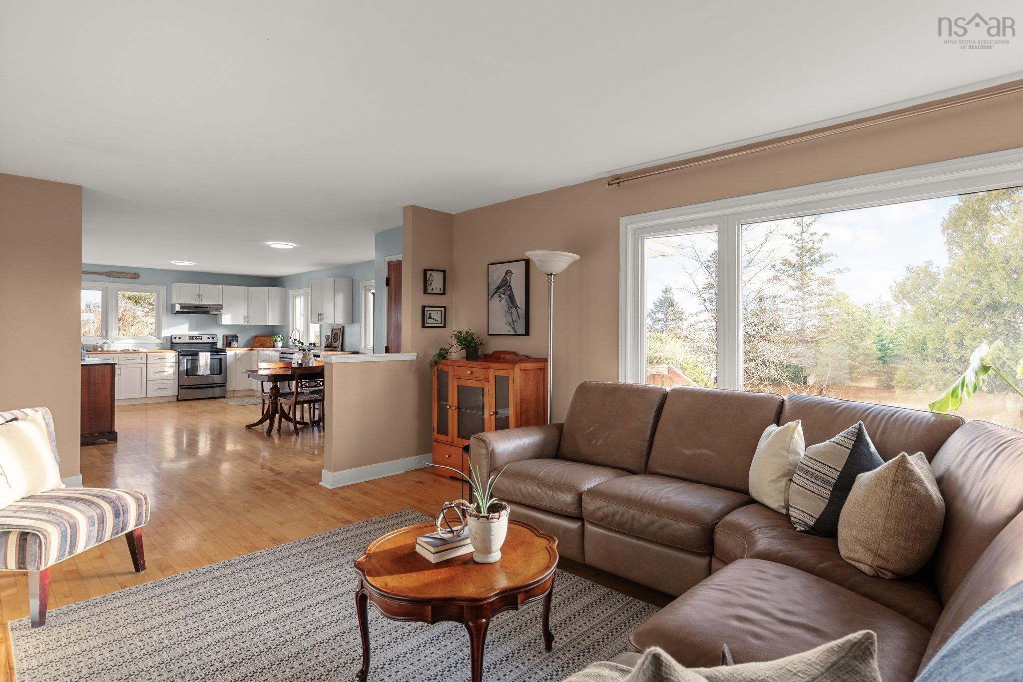 $562,500.00: 2 Westview Drive, Lawrencetown
