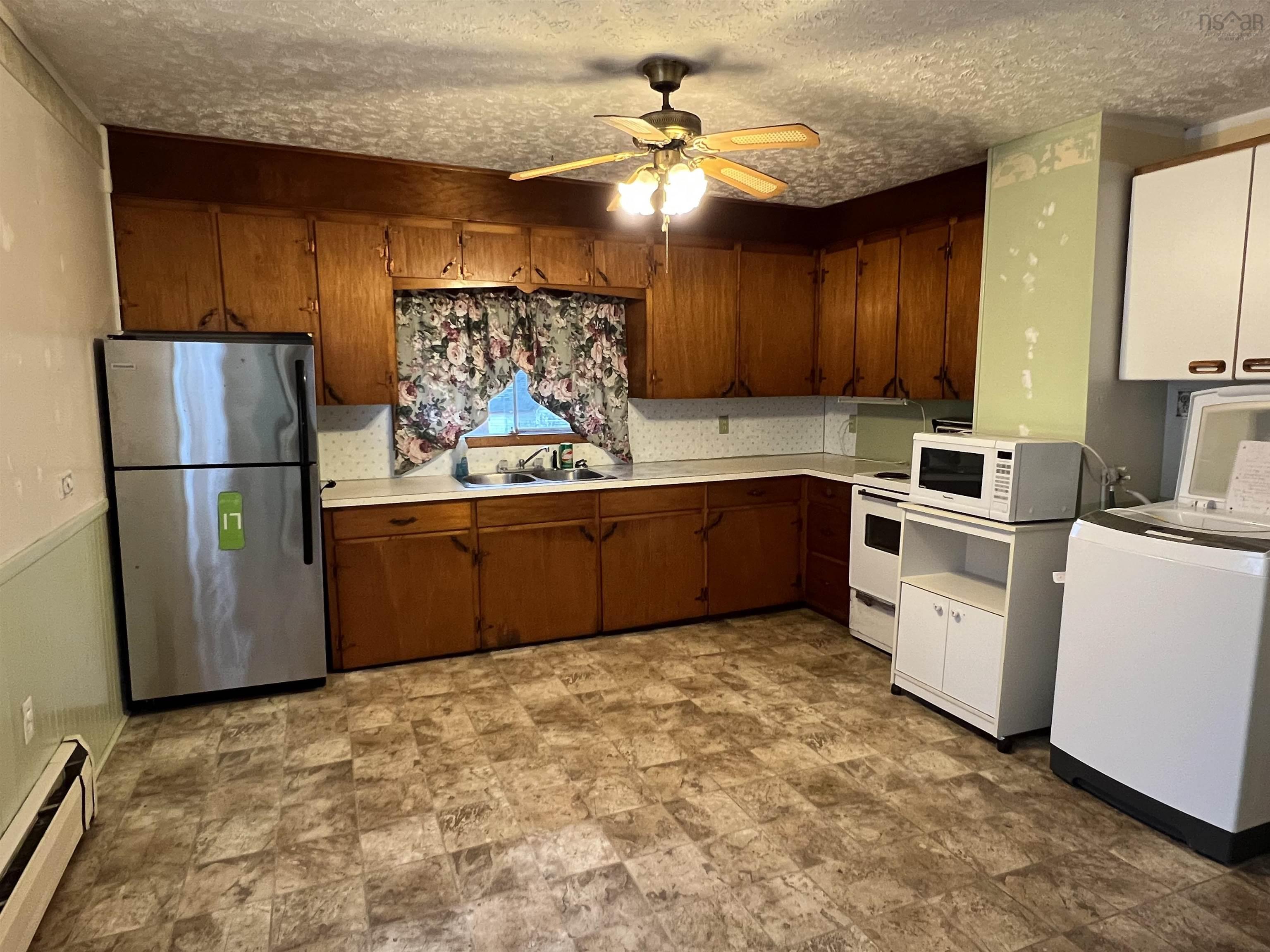 $149,000.00: 20 High Street, Plymouth