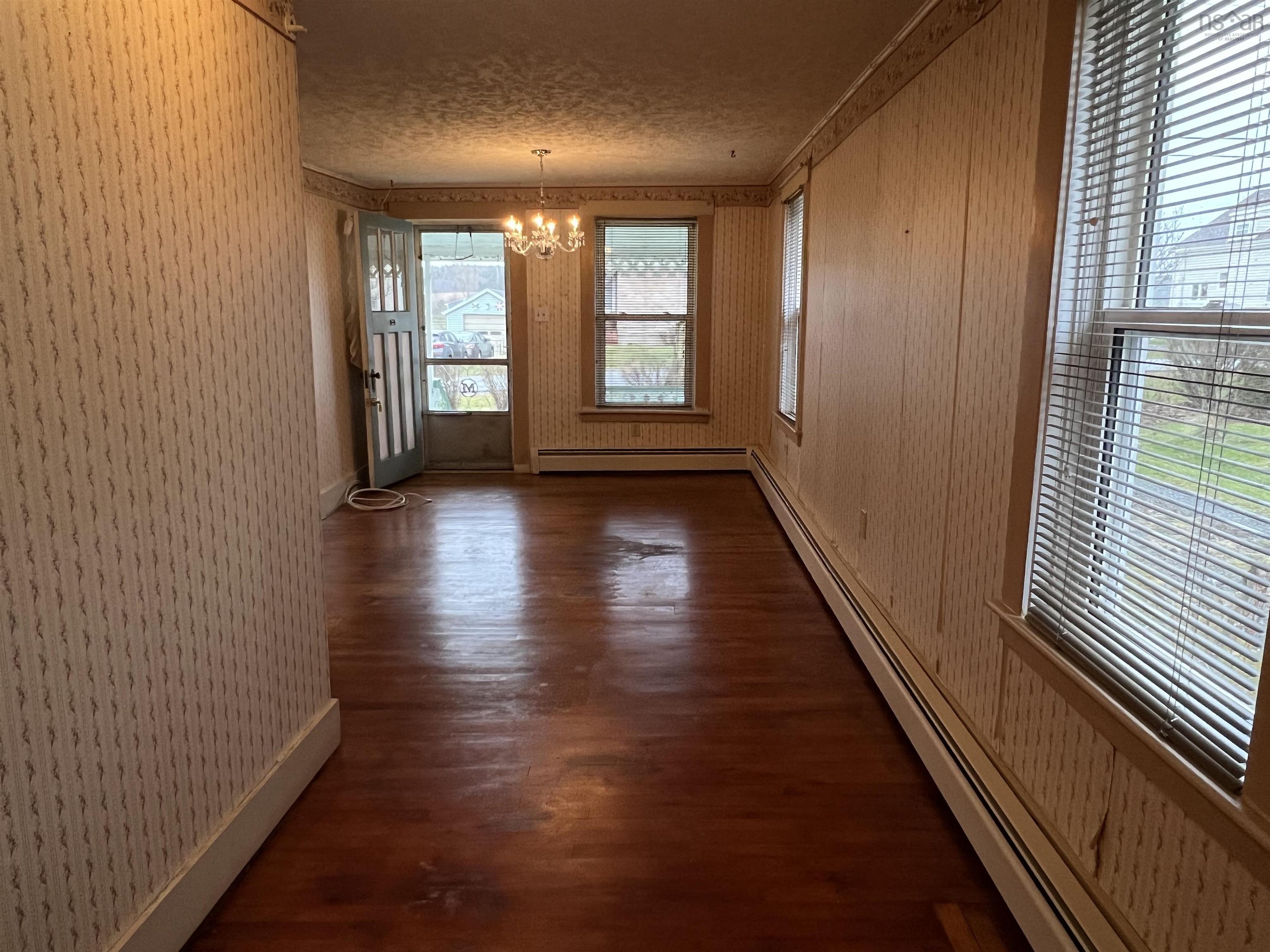 $149,000.00: 20 High Street, Plymouth