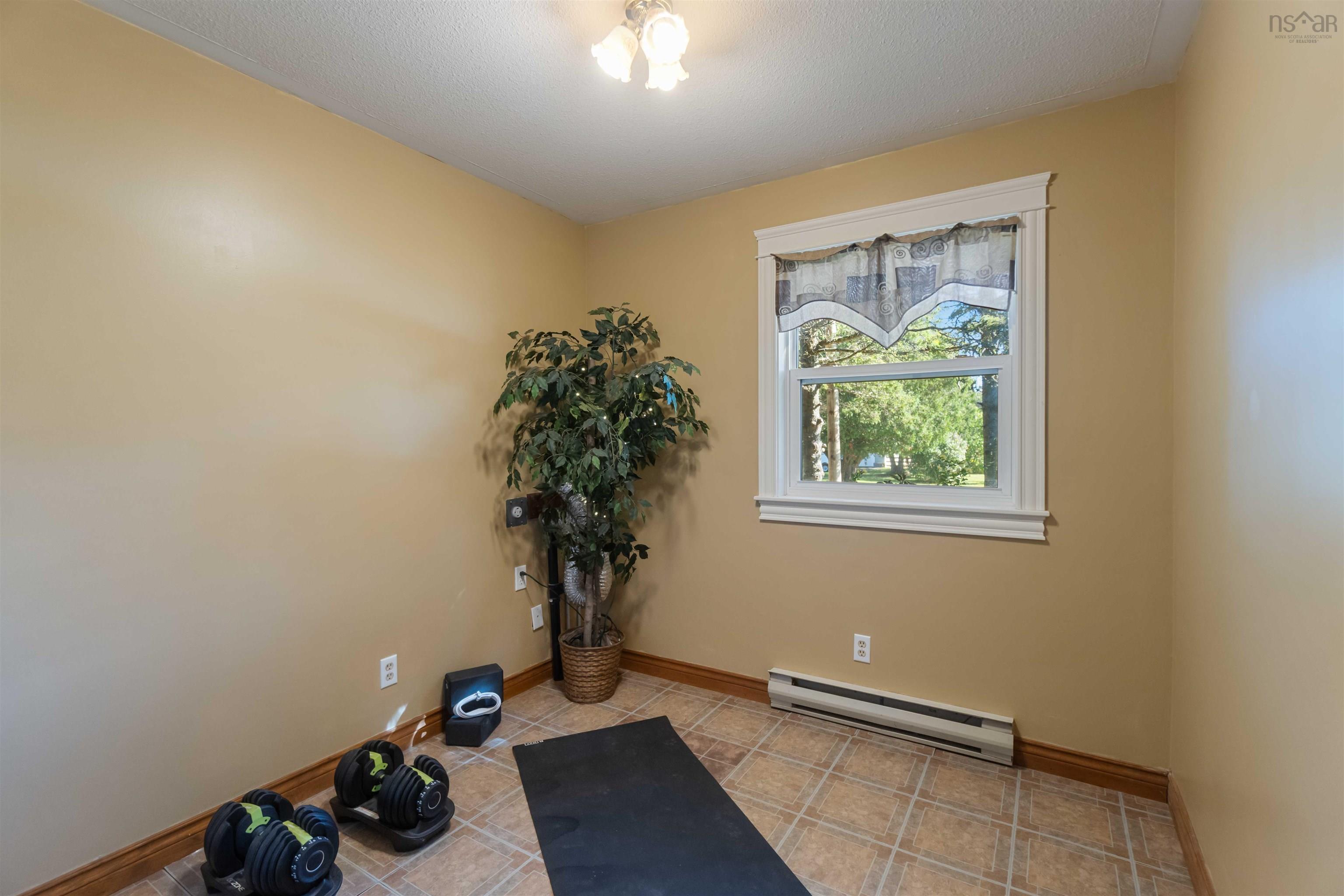 $319,900.00: 9095 Highway 10, Nictaux