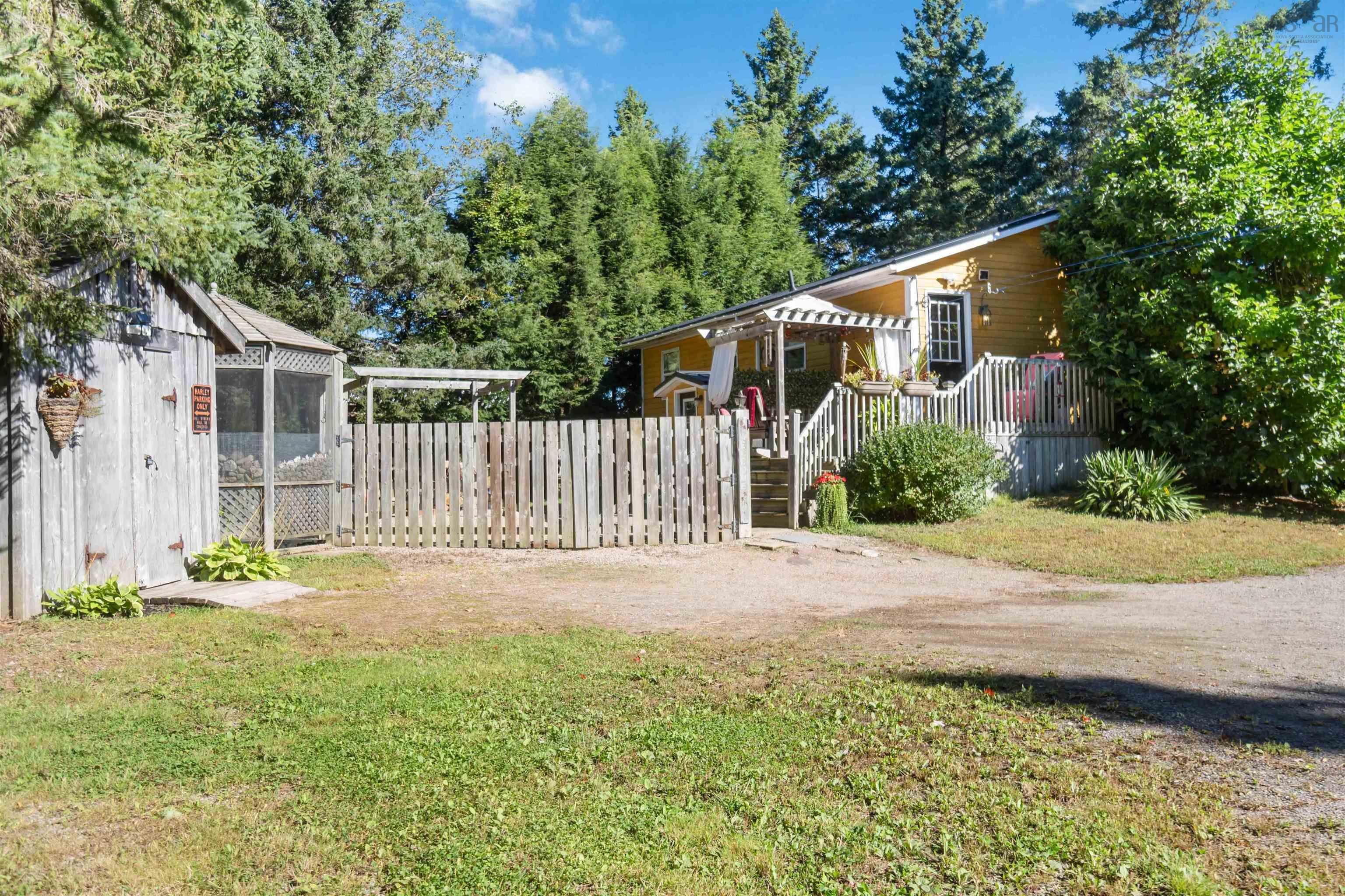 $319,900.00: 9095 Highway 10, Nictaux
