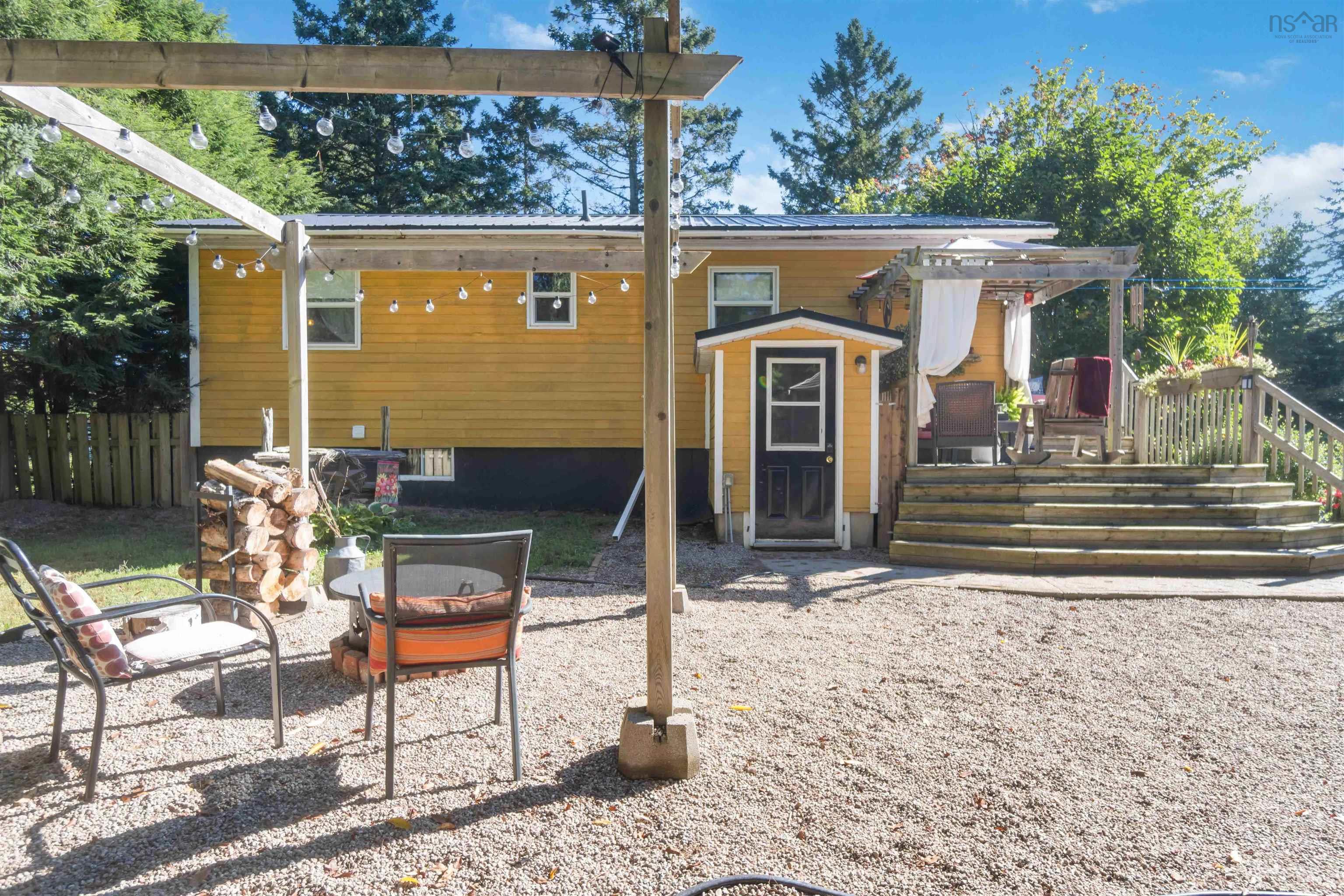 $319,900.00: 9095 Highway 10, Nictaux