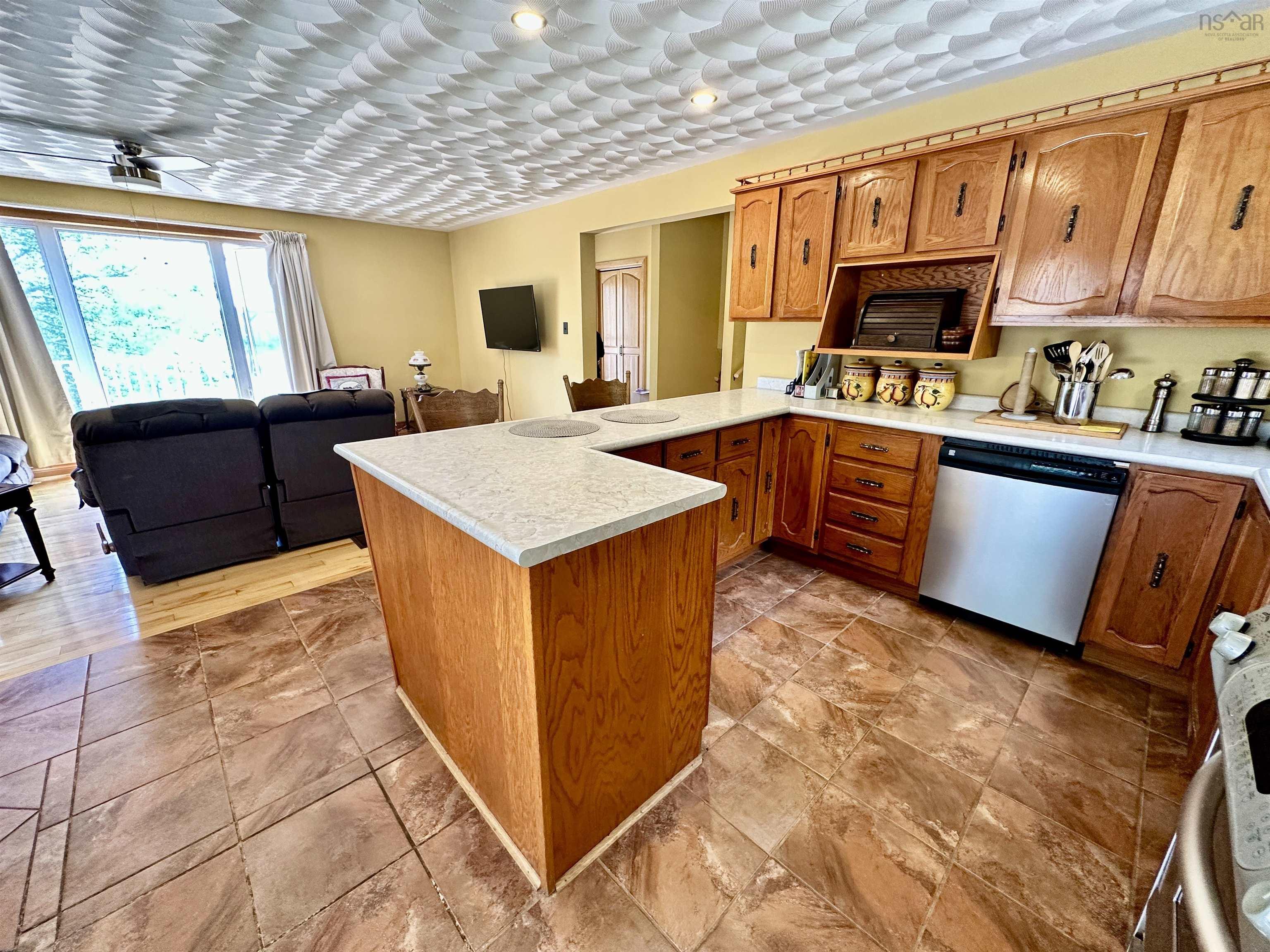 $515,000.00: 75 Tupper Street, Milton