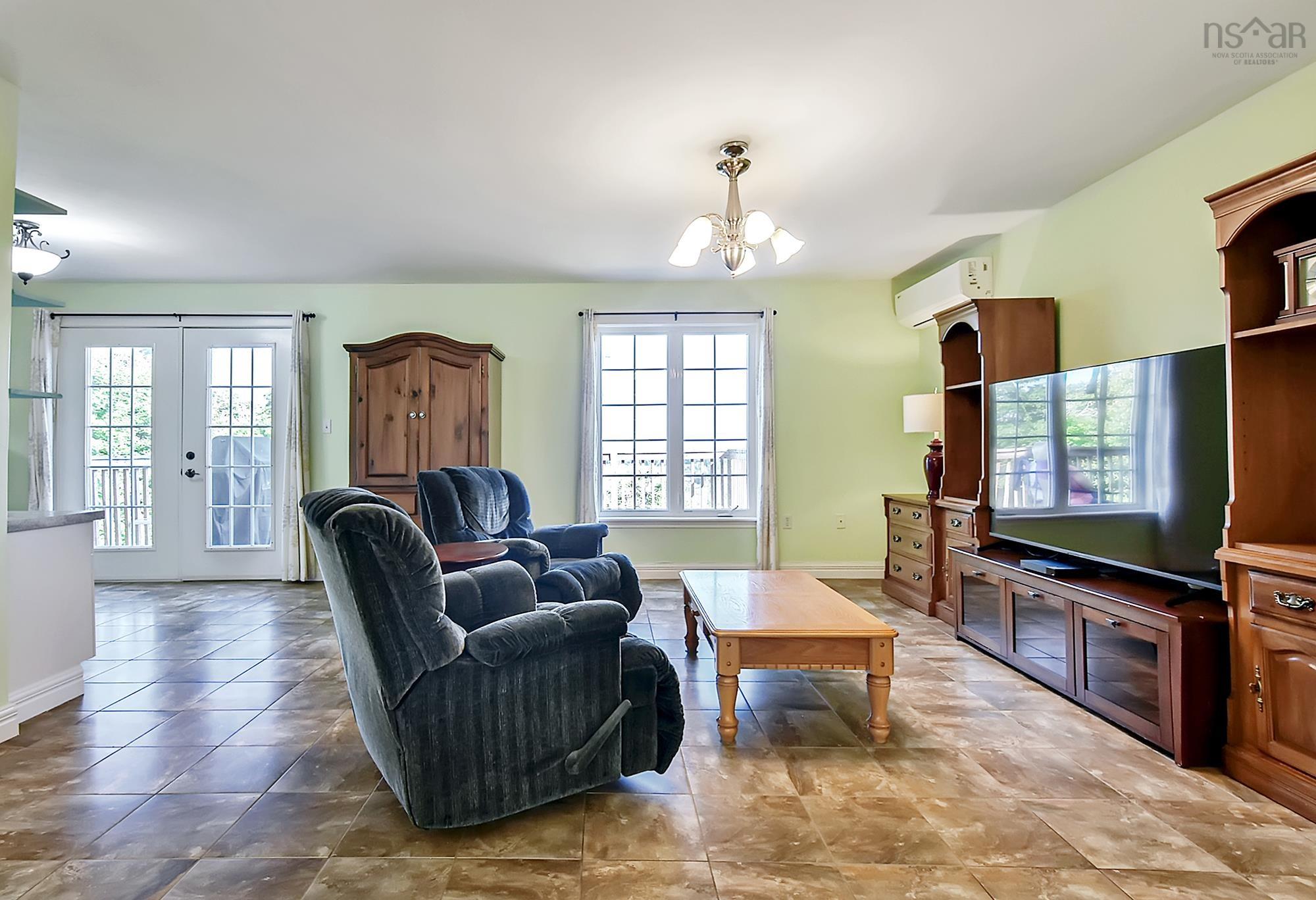 $599,999.00: 10 Tully Avenue, Shubenacadie