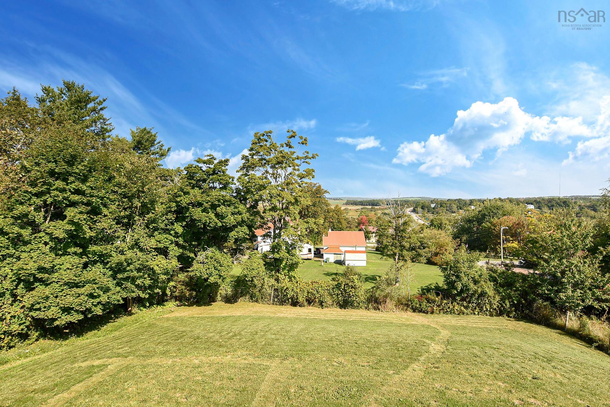 $599,999.00: 10 Tully Avenue, Shubenacadie
