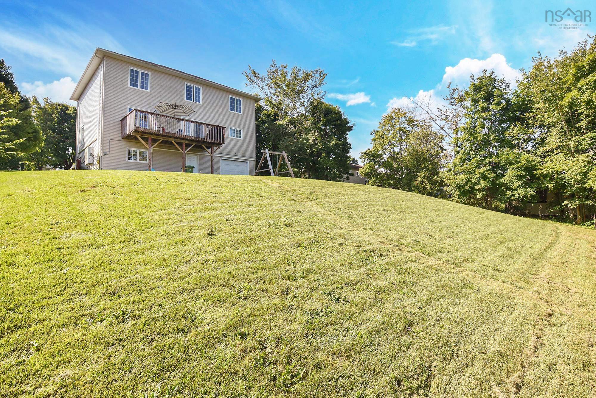 $599,999.00: 10 Tully Avenue, Shubenacadie