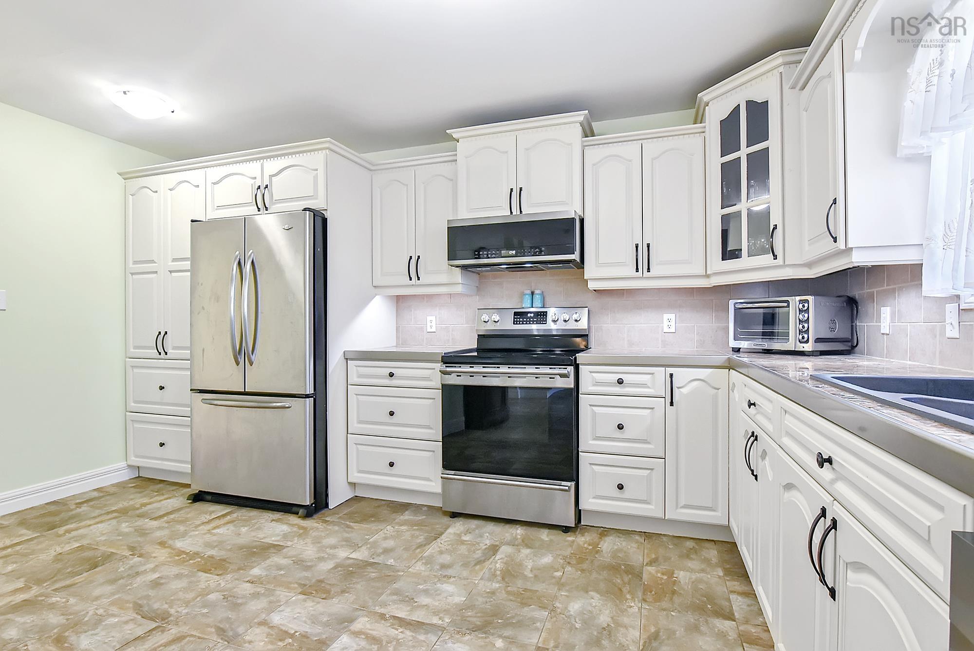 $599,999.00: 10 Tully Avenue, Shubenacadie