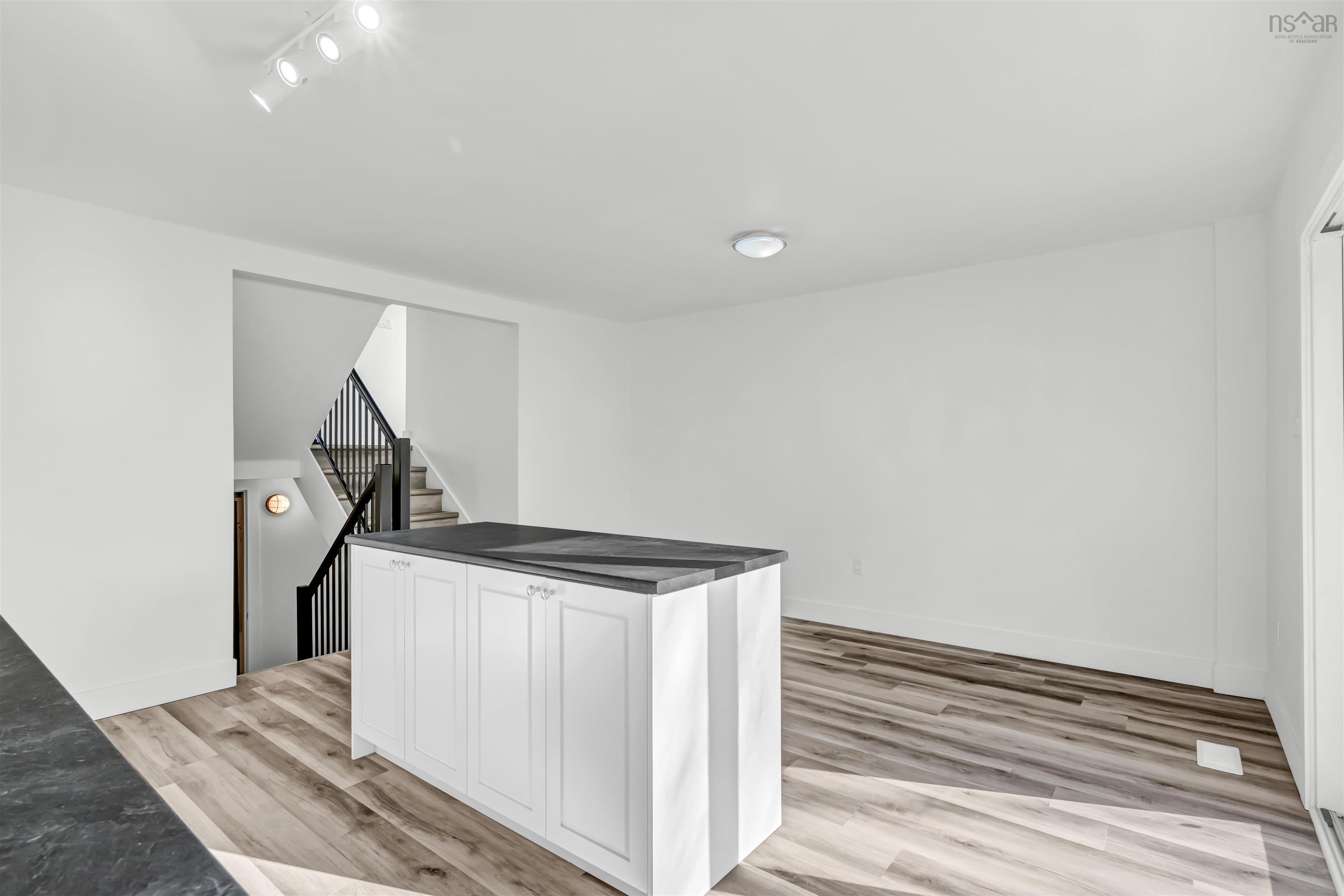 $629,900.00: 13-13A Ruben Court, Dartmouth