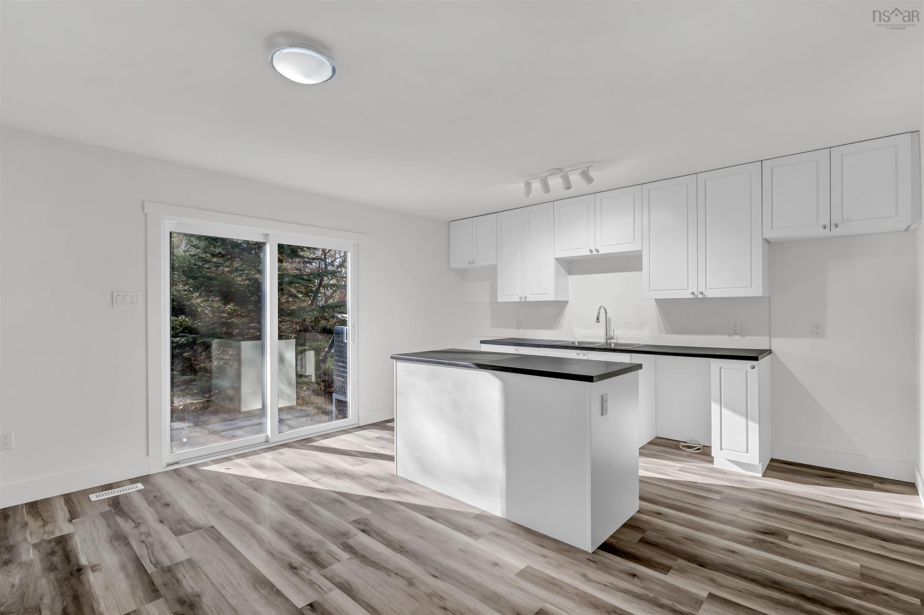 $629,900.00: 13-13A Ruben Court, Dartmouth