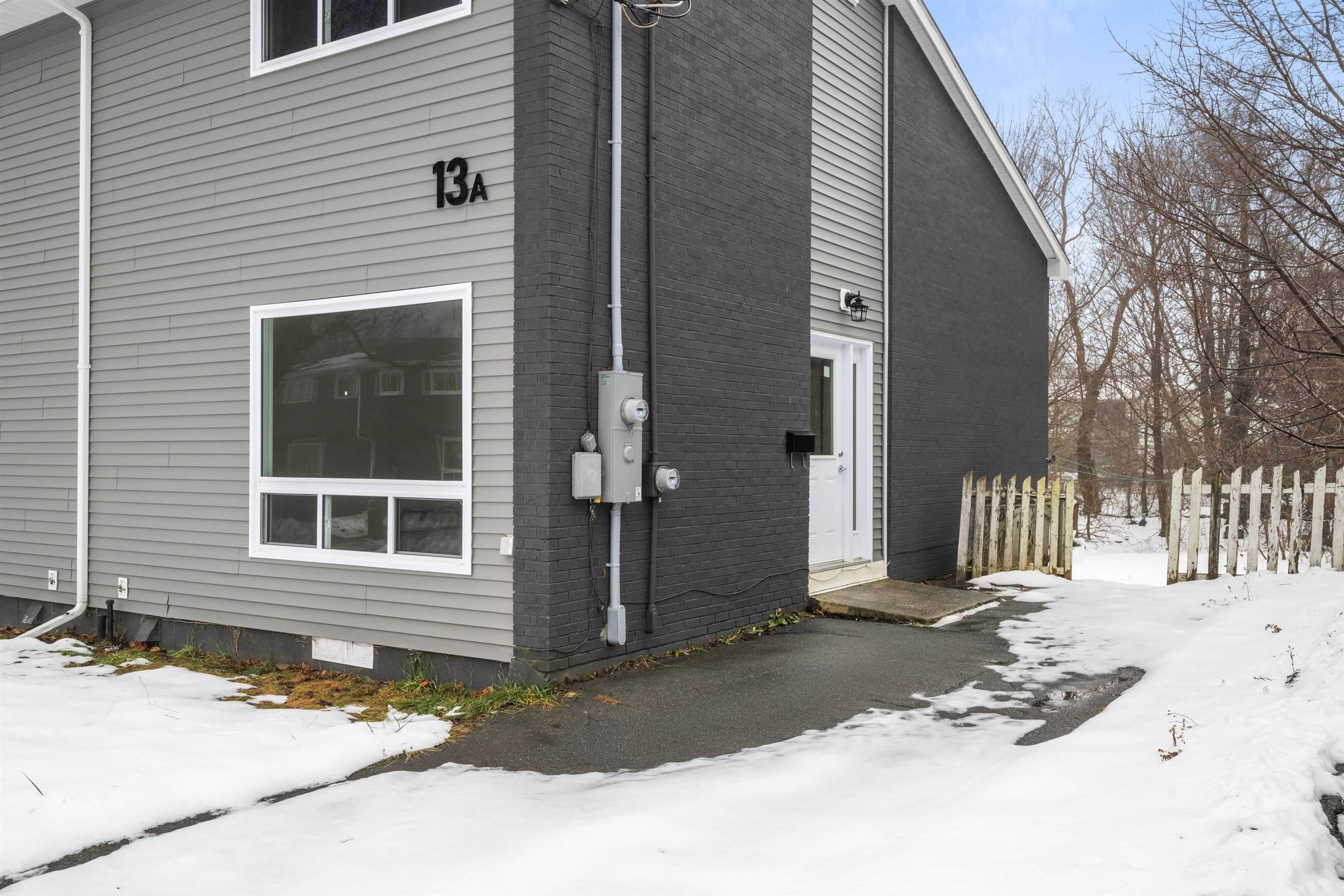 $629,900.00: 13-13A Ruben Court, Dartmouth