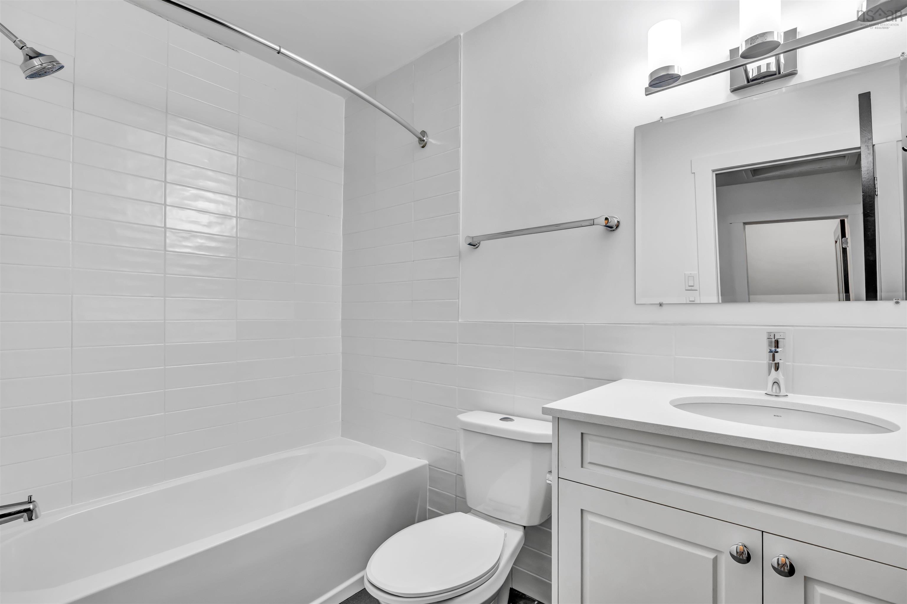 $629,900.00: 13-13A Ruben Court, Dartmouth