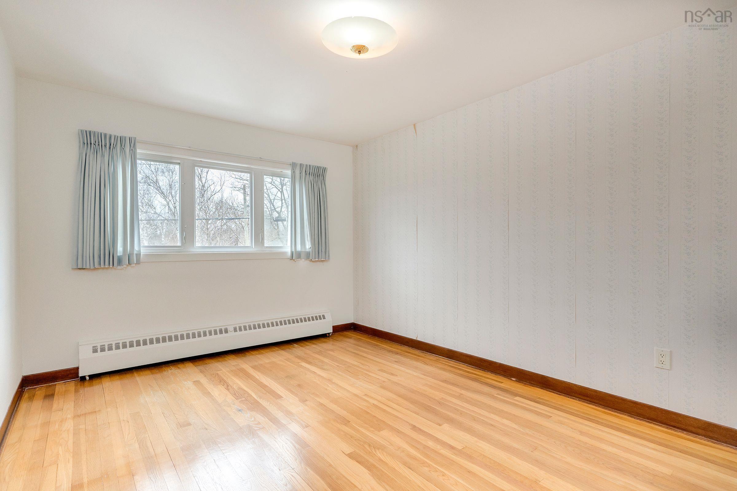 $710,000.00: 1 Shaw Crescent, Halifax
