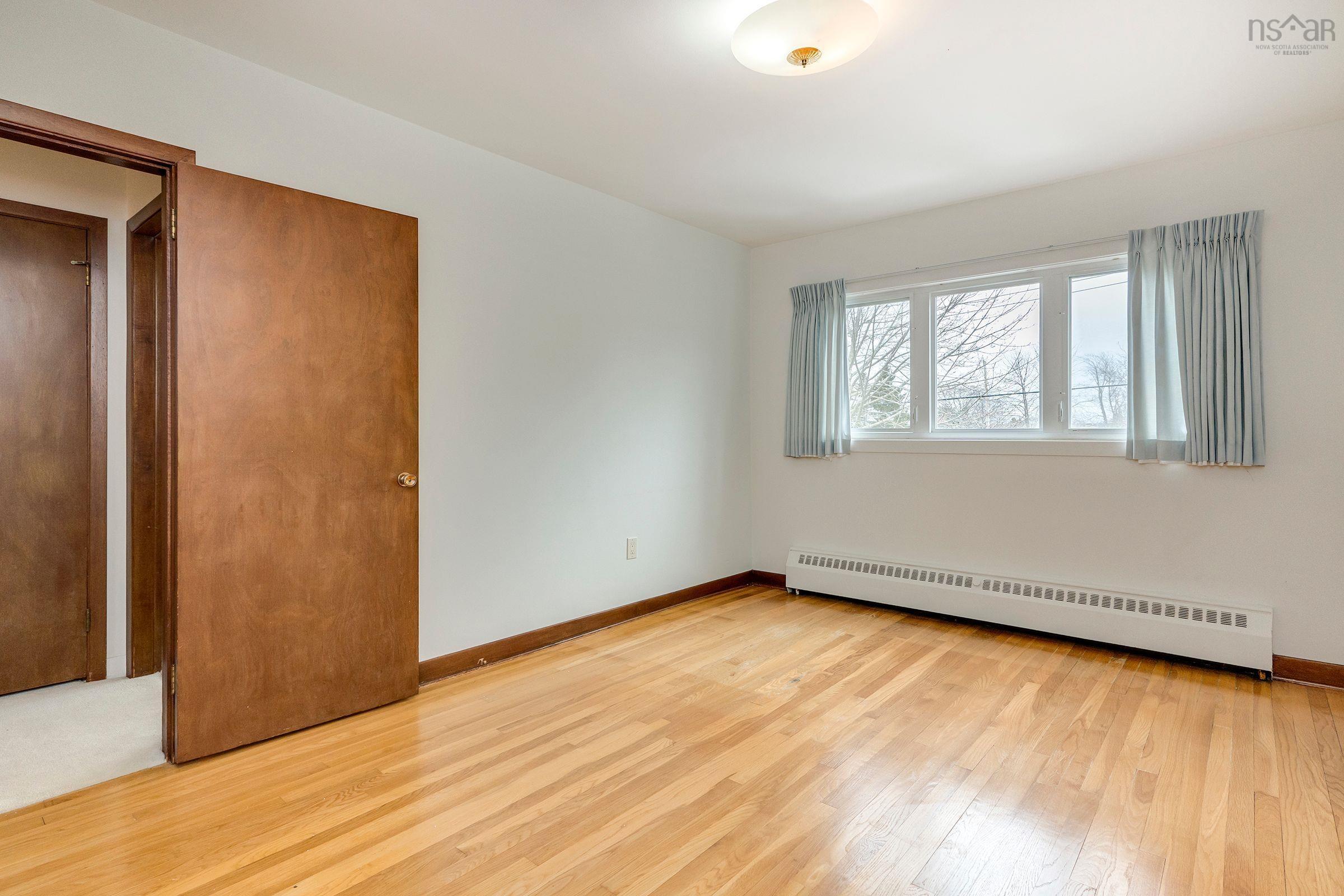 $710,000.00: 1 Shaw Crescent, Halifax