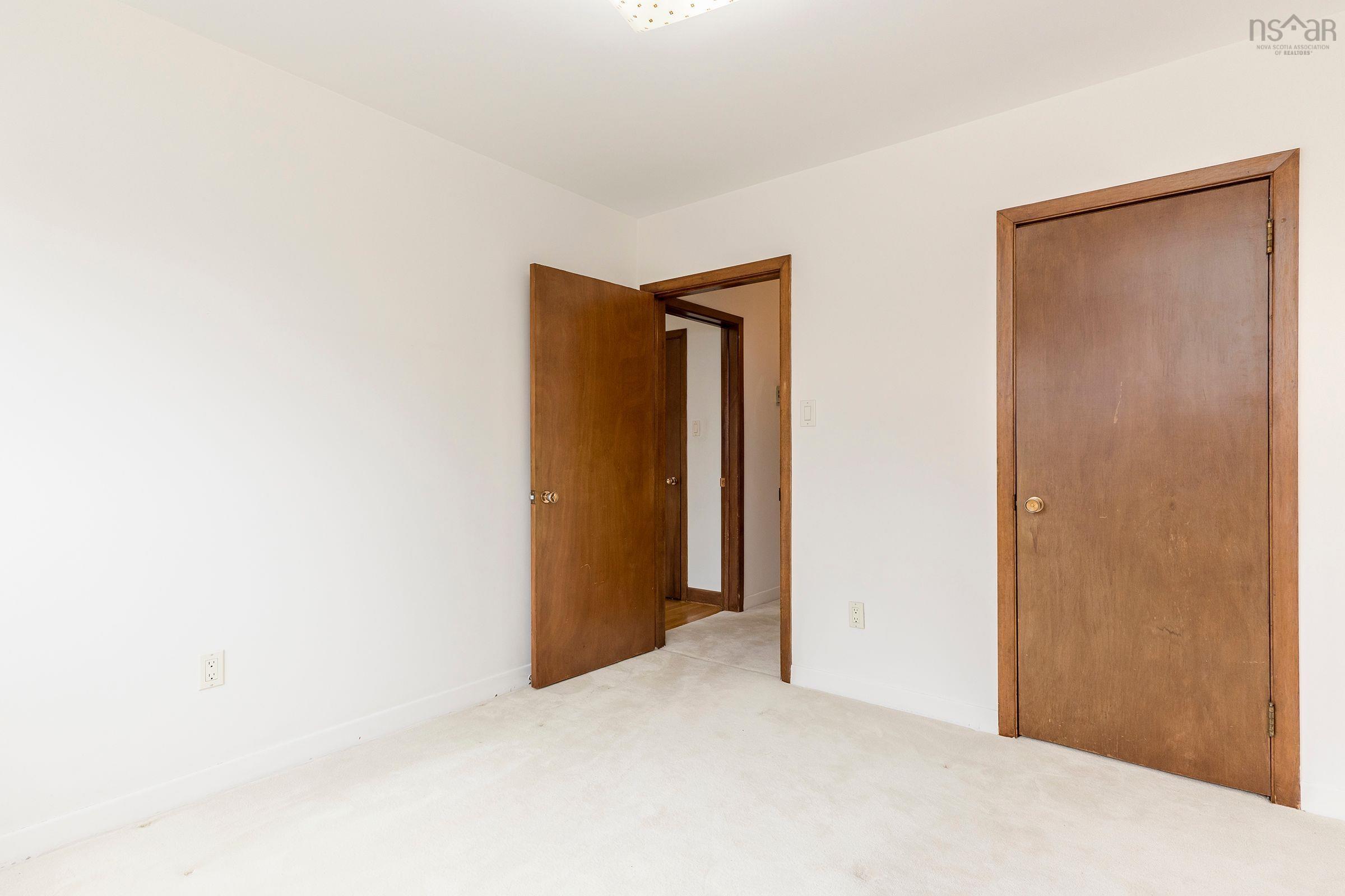 $710,000.00: 1 Shaw Crescent, Halifax