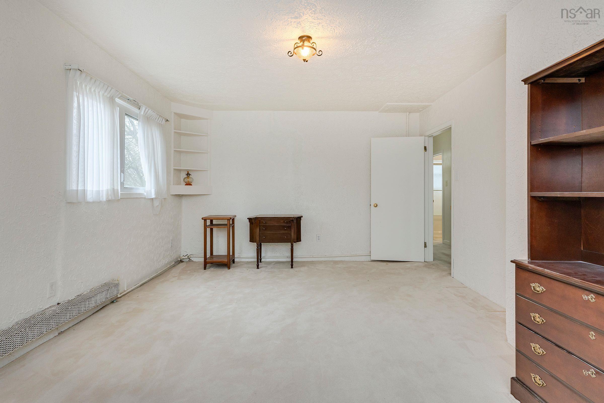 $710,000.00: 1 Shaw Crescent, Halifax