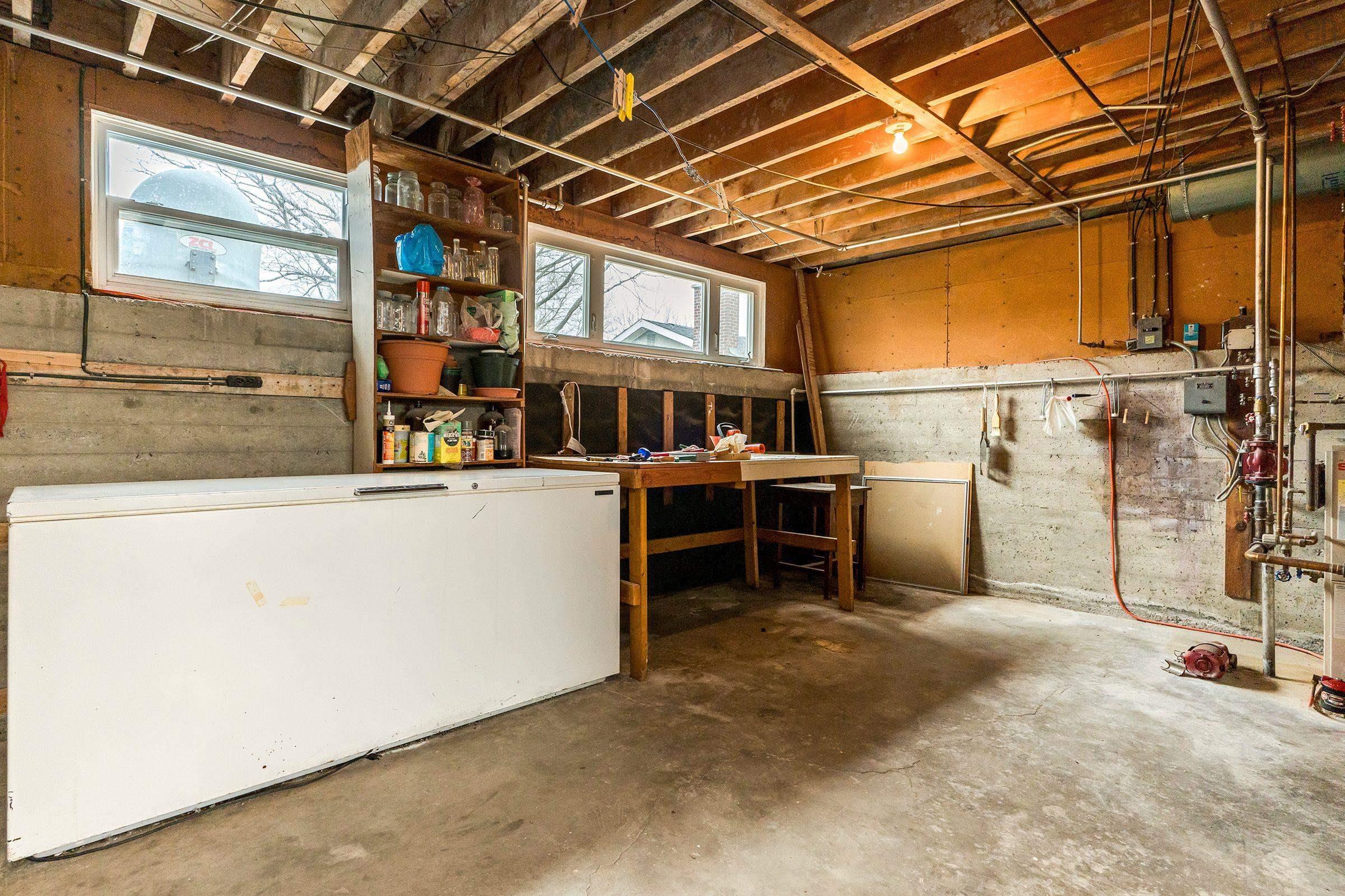 $710,000.00: 1 Shaw Crescent, Halifax