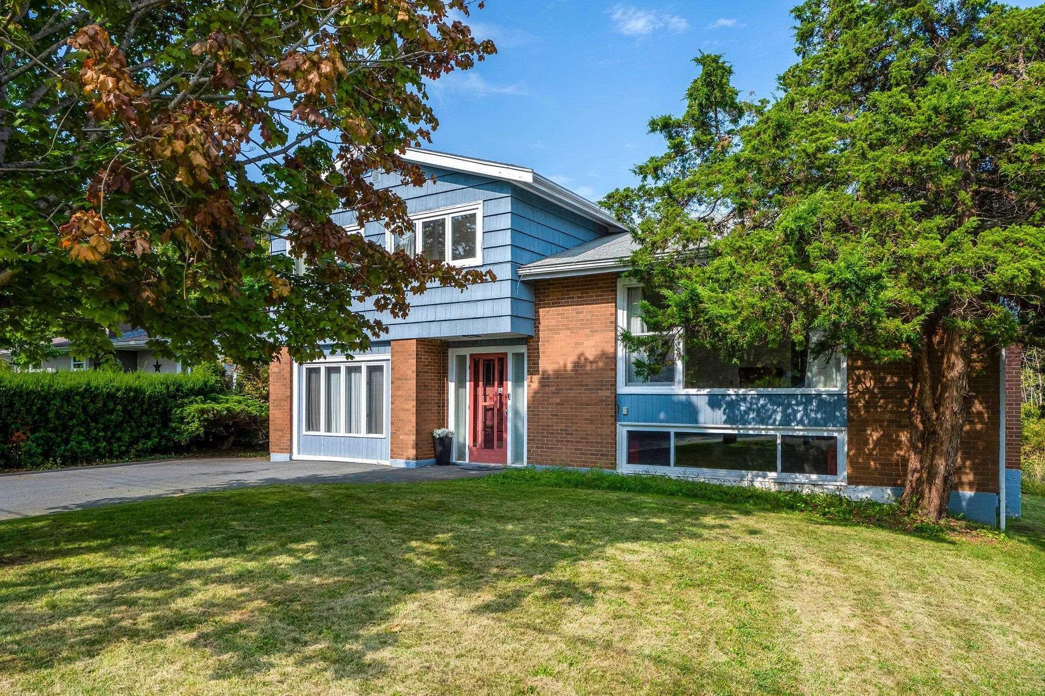 $710,000.00: 1 Shaw Crescent, Halifax