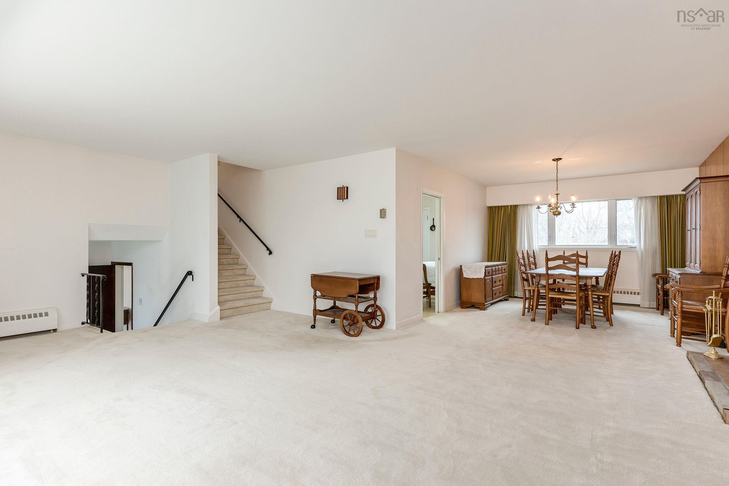 $710,000.00: 1 Shaw Crescent, Halifax