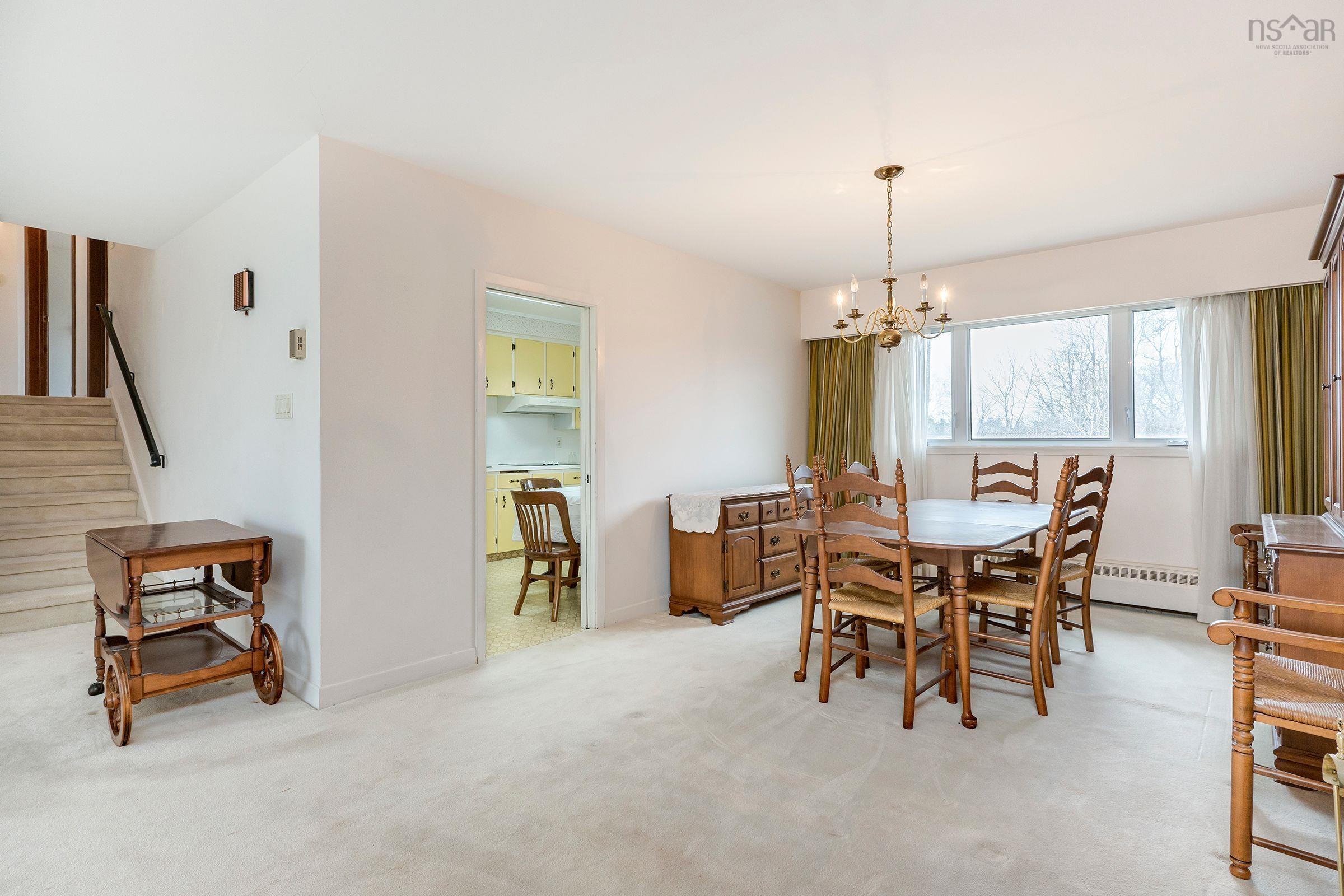 $710,000.00: 1 Shaw Crescent, Halifax