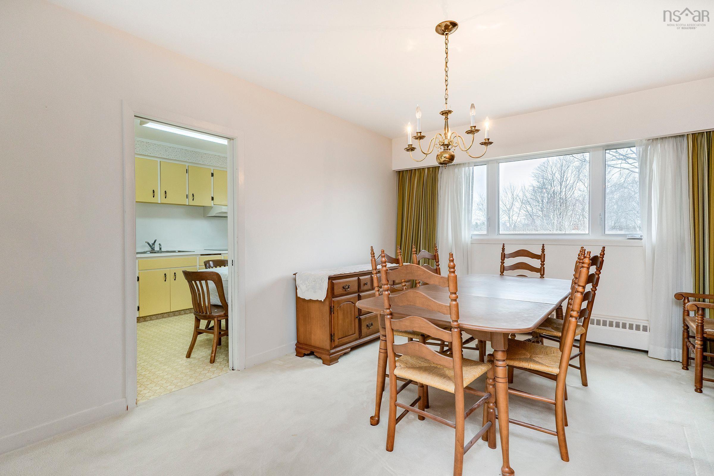 $710,000.00: 1 Shaw Crescent, Halifax