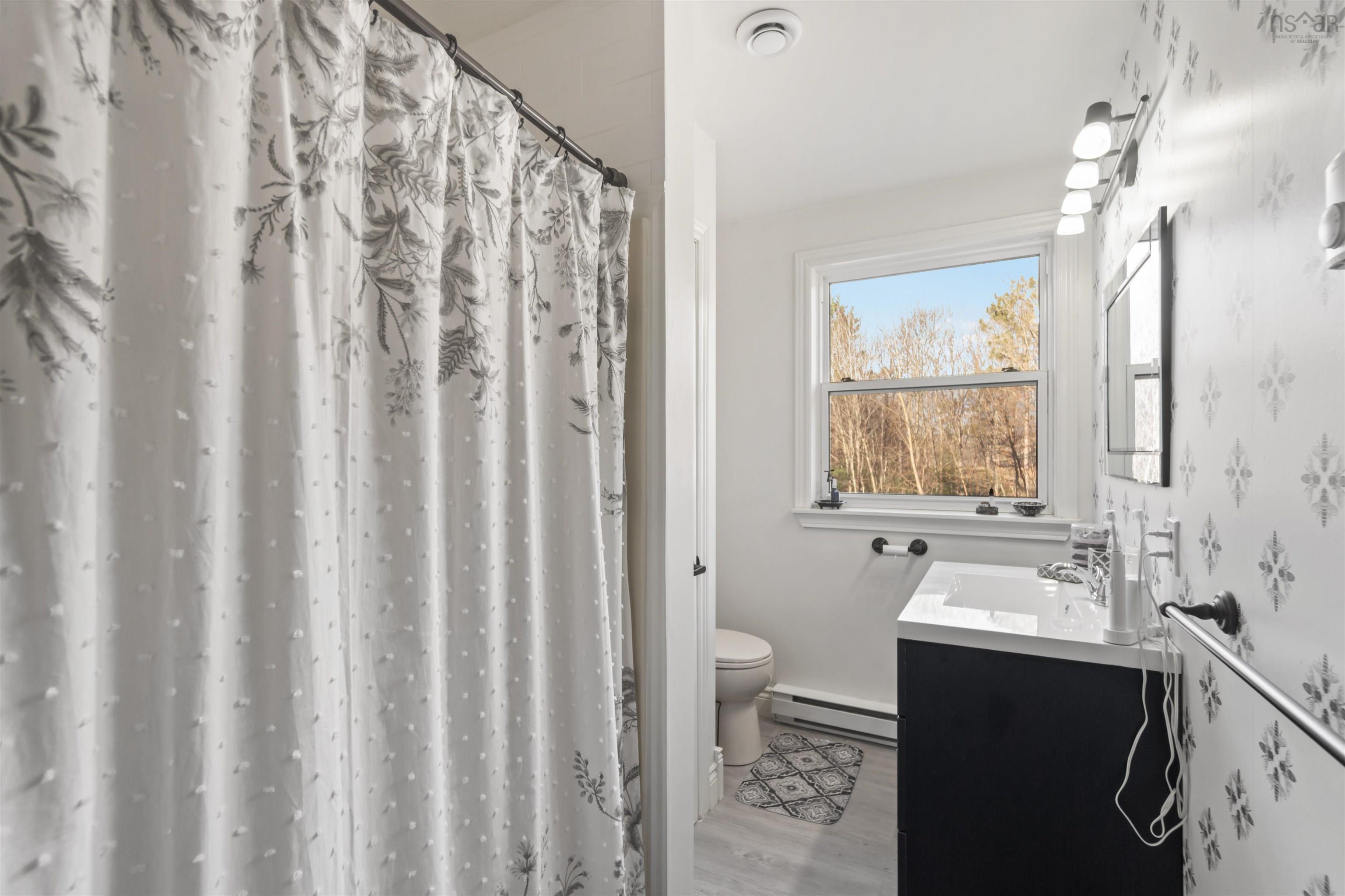 $365,000.00: 2455 Loretta Avenue, Coldbrook