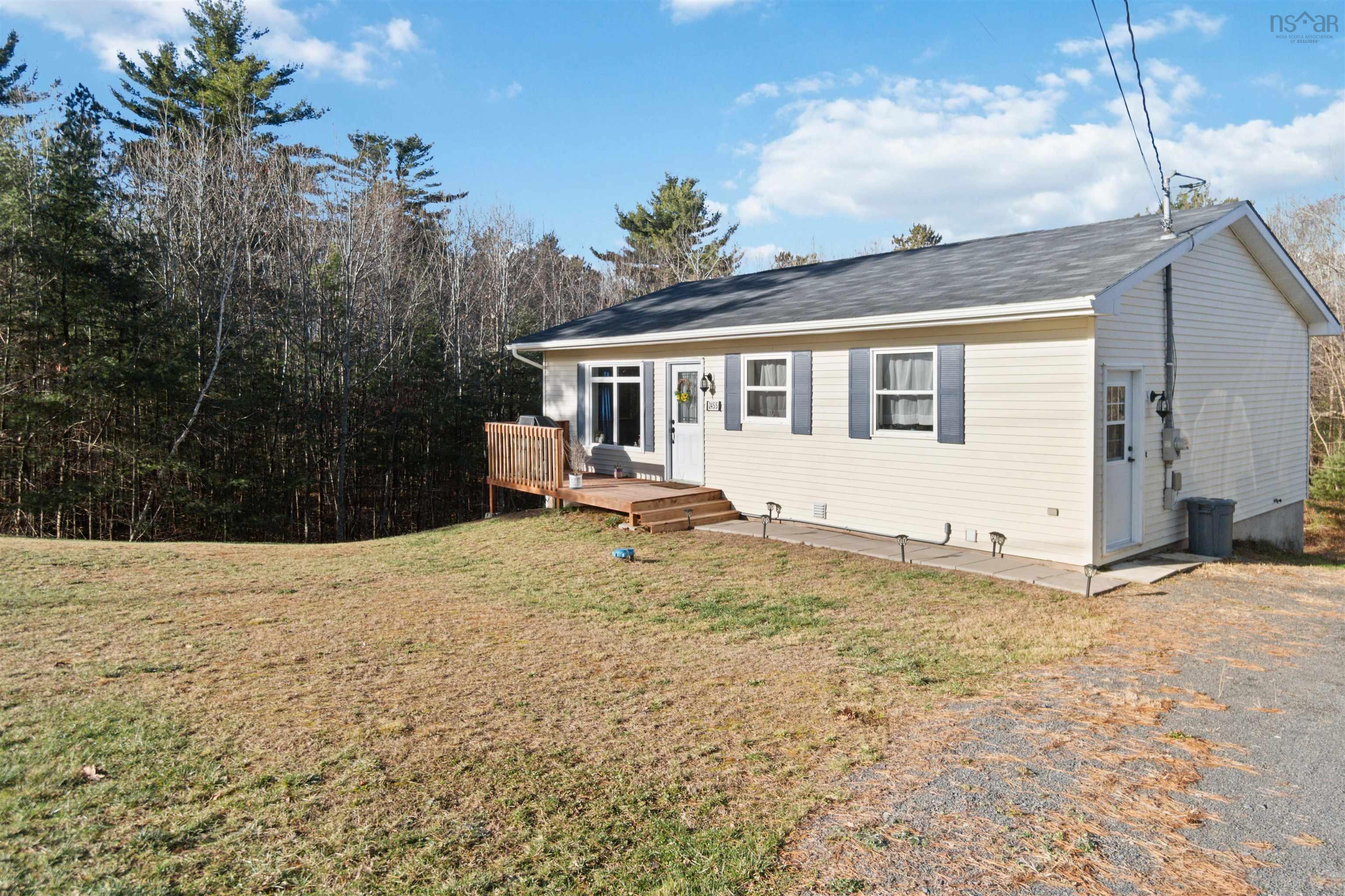 $365,000.00: 2455 Loretta Avenue, Coldbrook