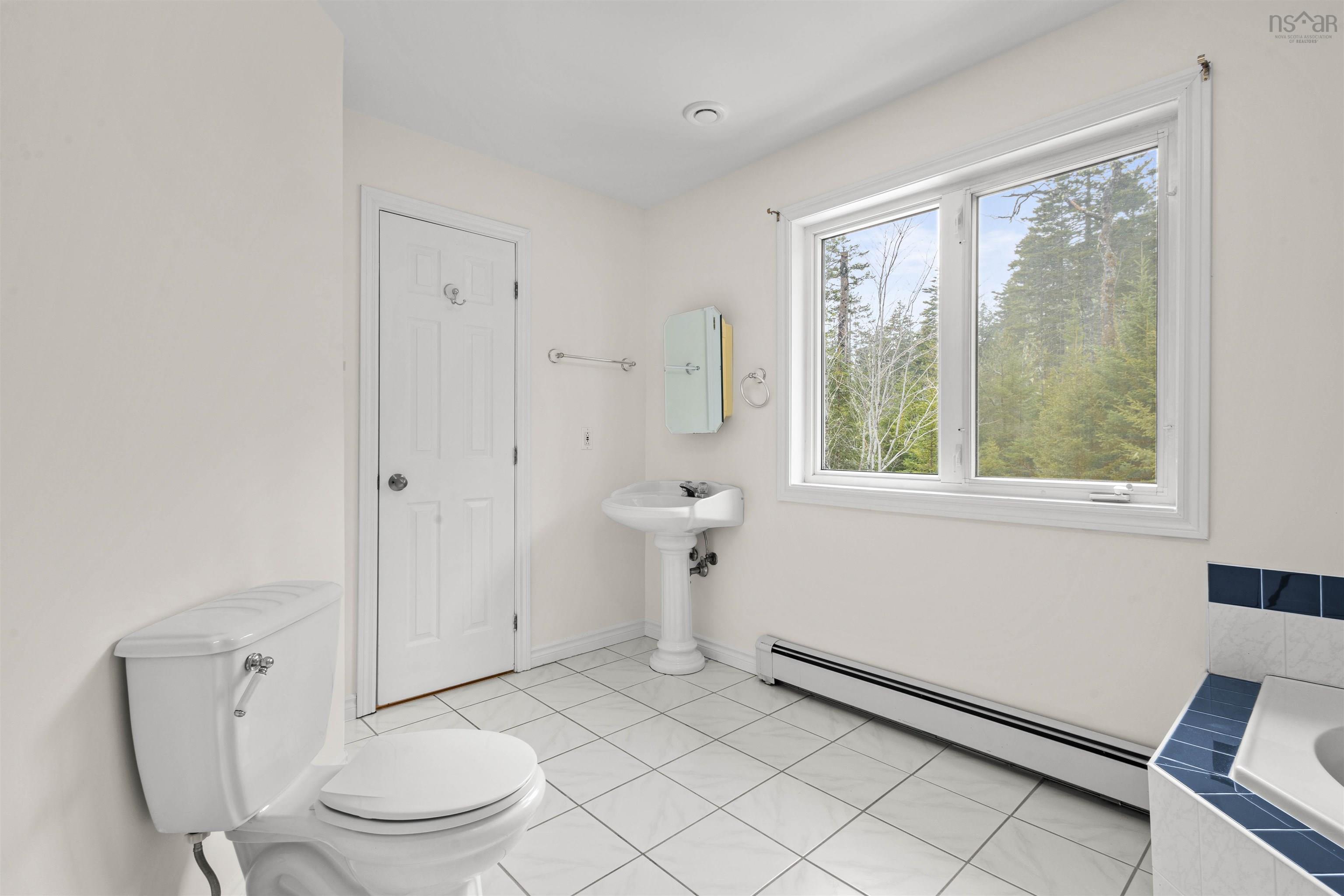$595,000.00: 64 Hemlock Drive, Upper Tantallon