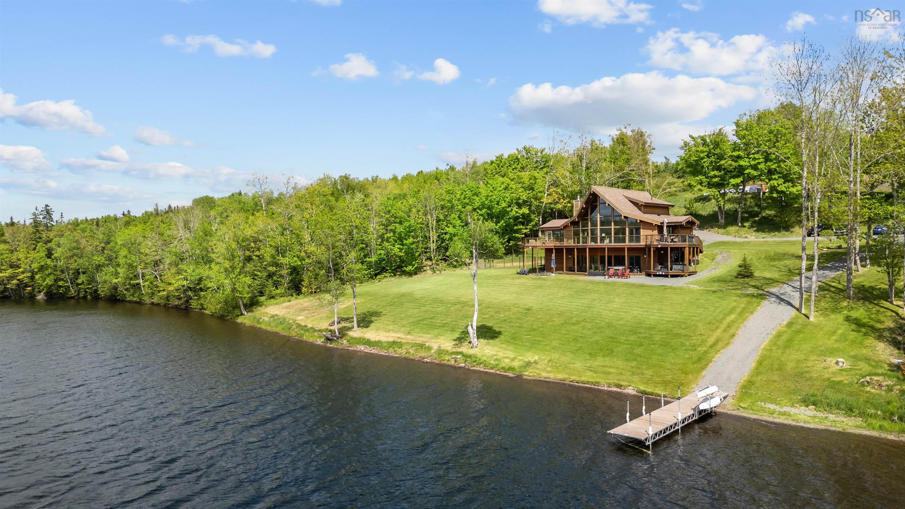$1,375,000.00: 16 Sunset Lane, Goshen