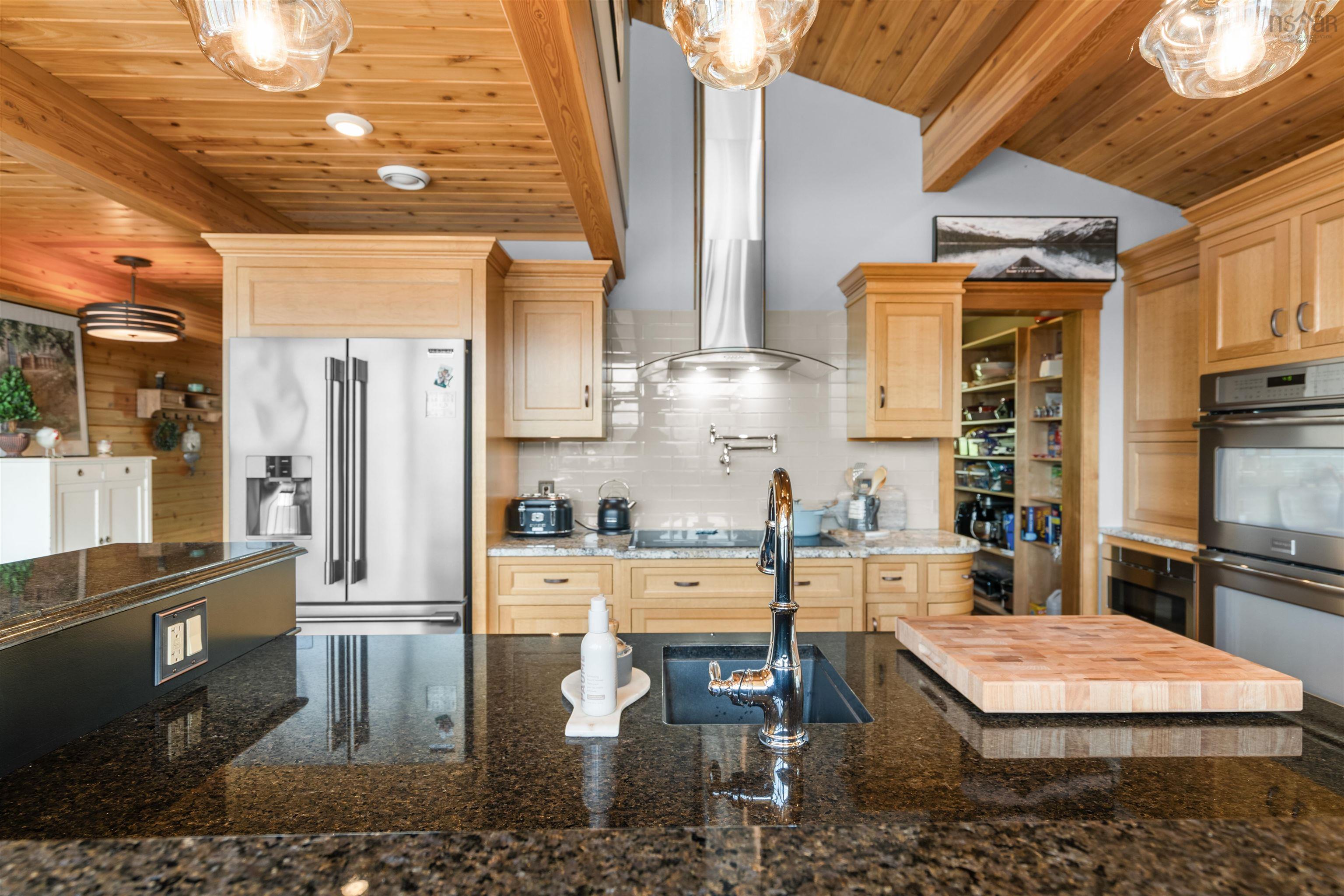 $1,375,000.00: 16 Sunset Lane, Goshen