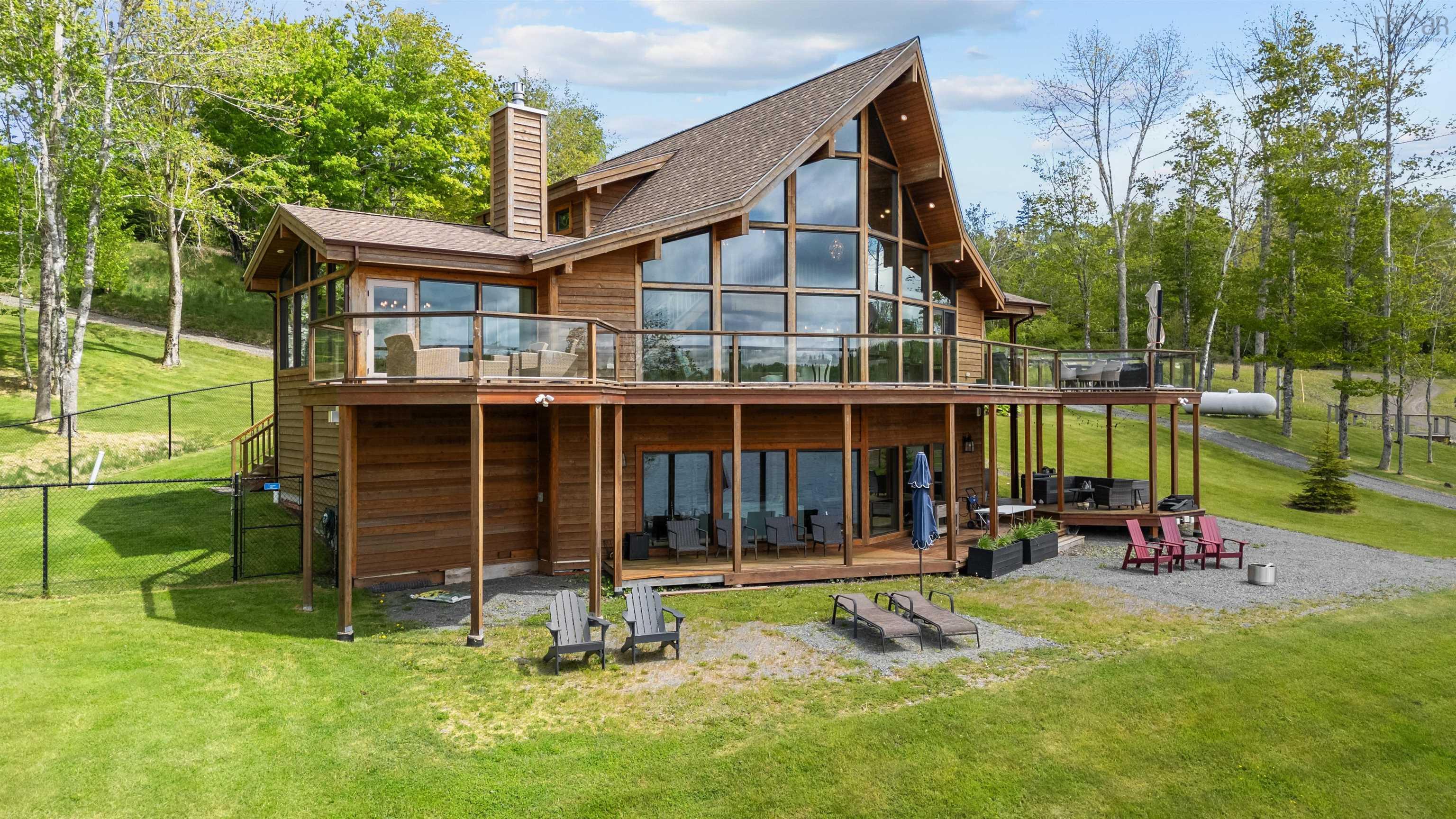 $1,375,000.00: 16 Sunset Lane, Goshen