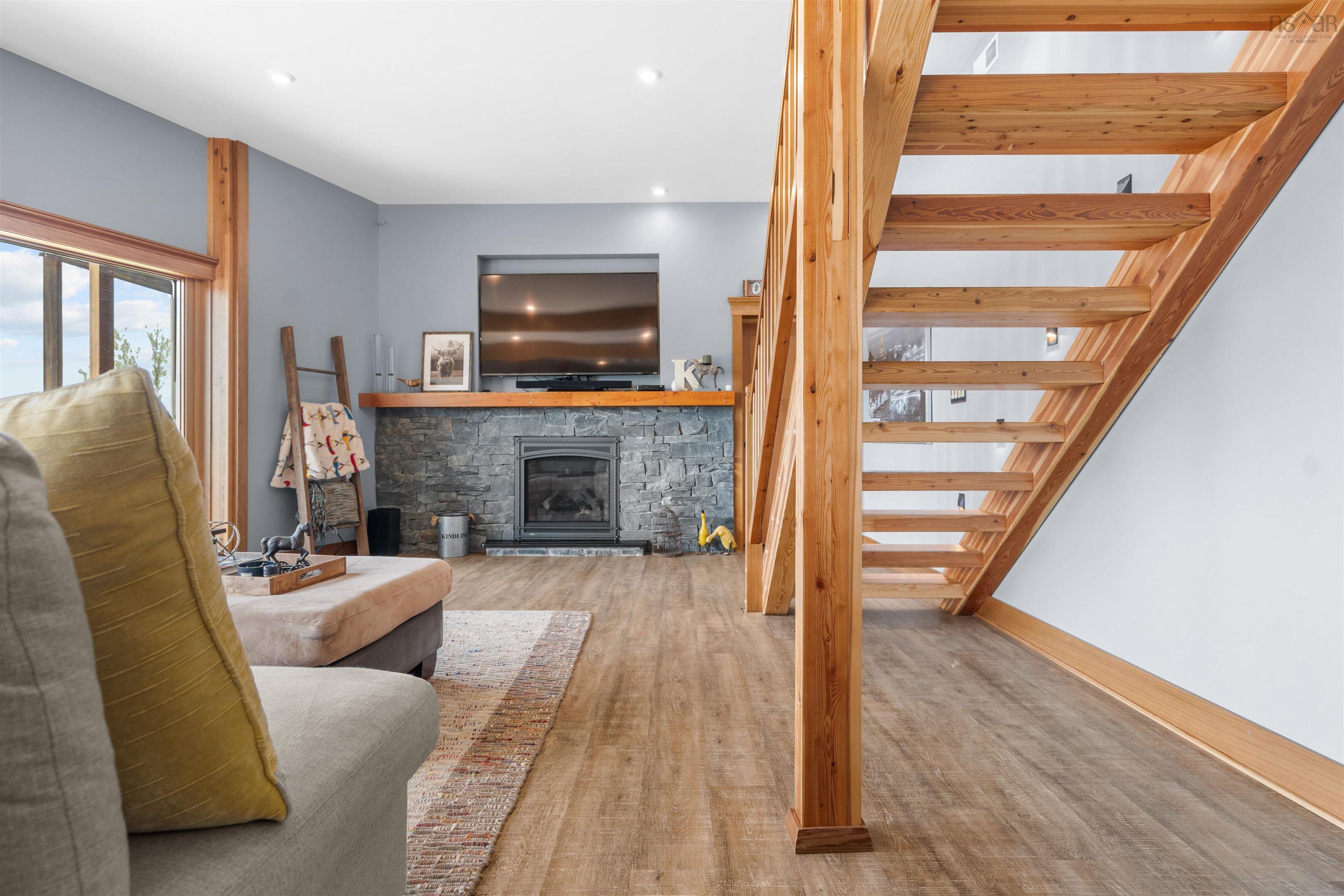 $1,375,000.00: 16 Sunset Lane, Goshen