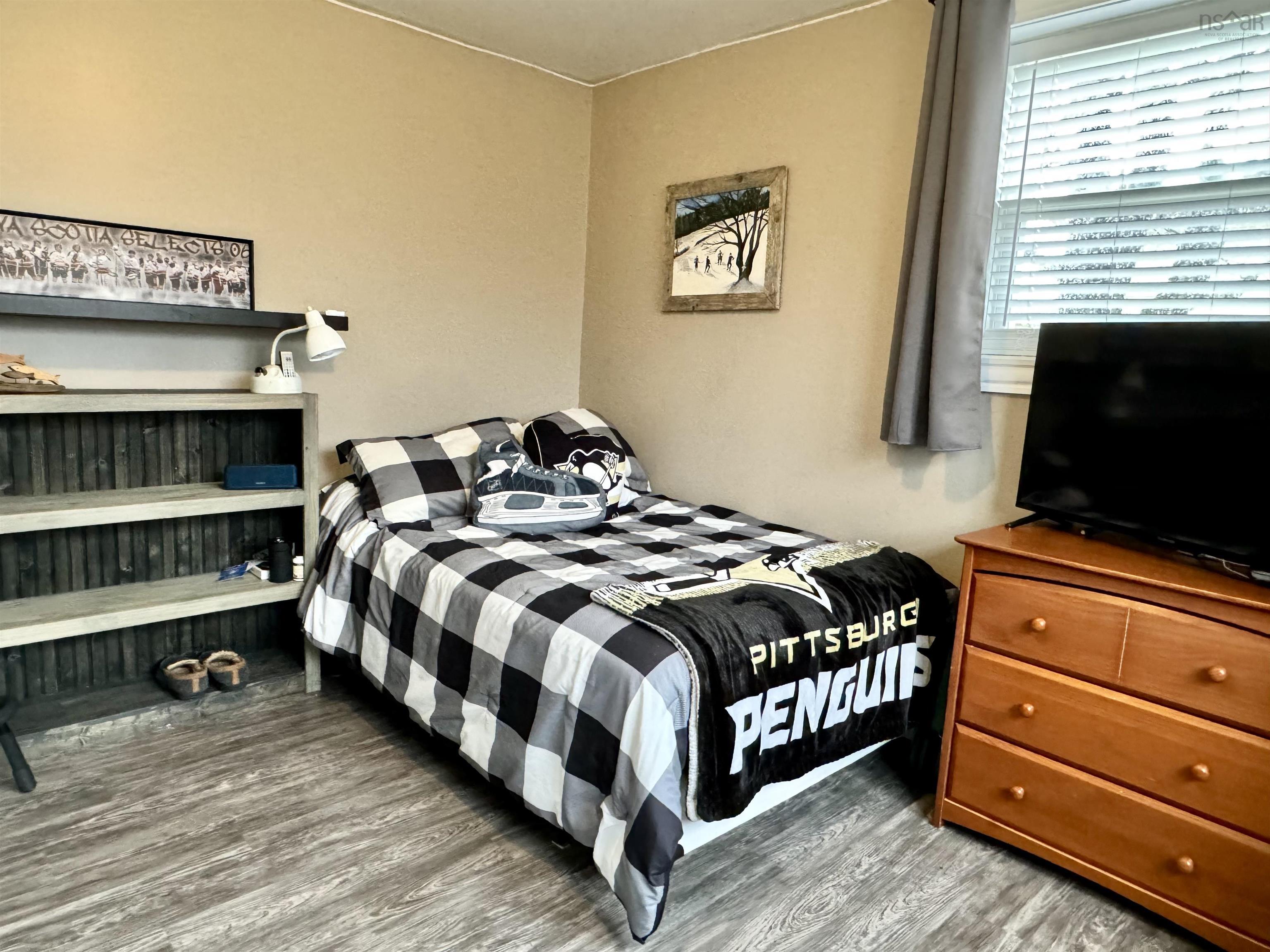 $469,000.00: 213 Neville Street, Dominion
