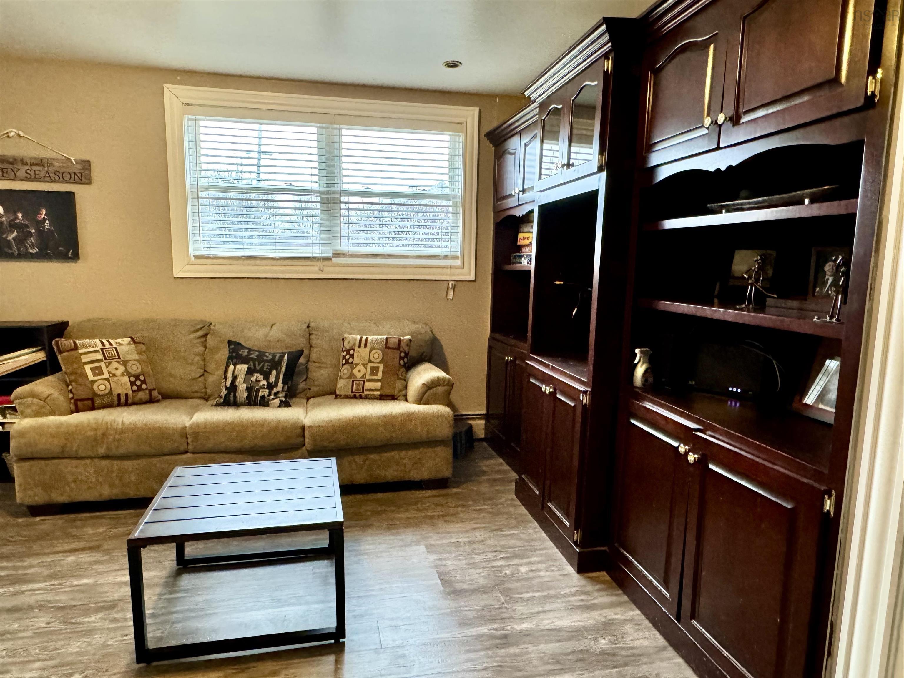 $469,000.00: 213 Neville Street, Dominion