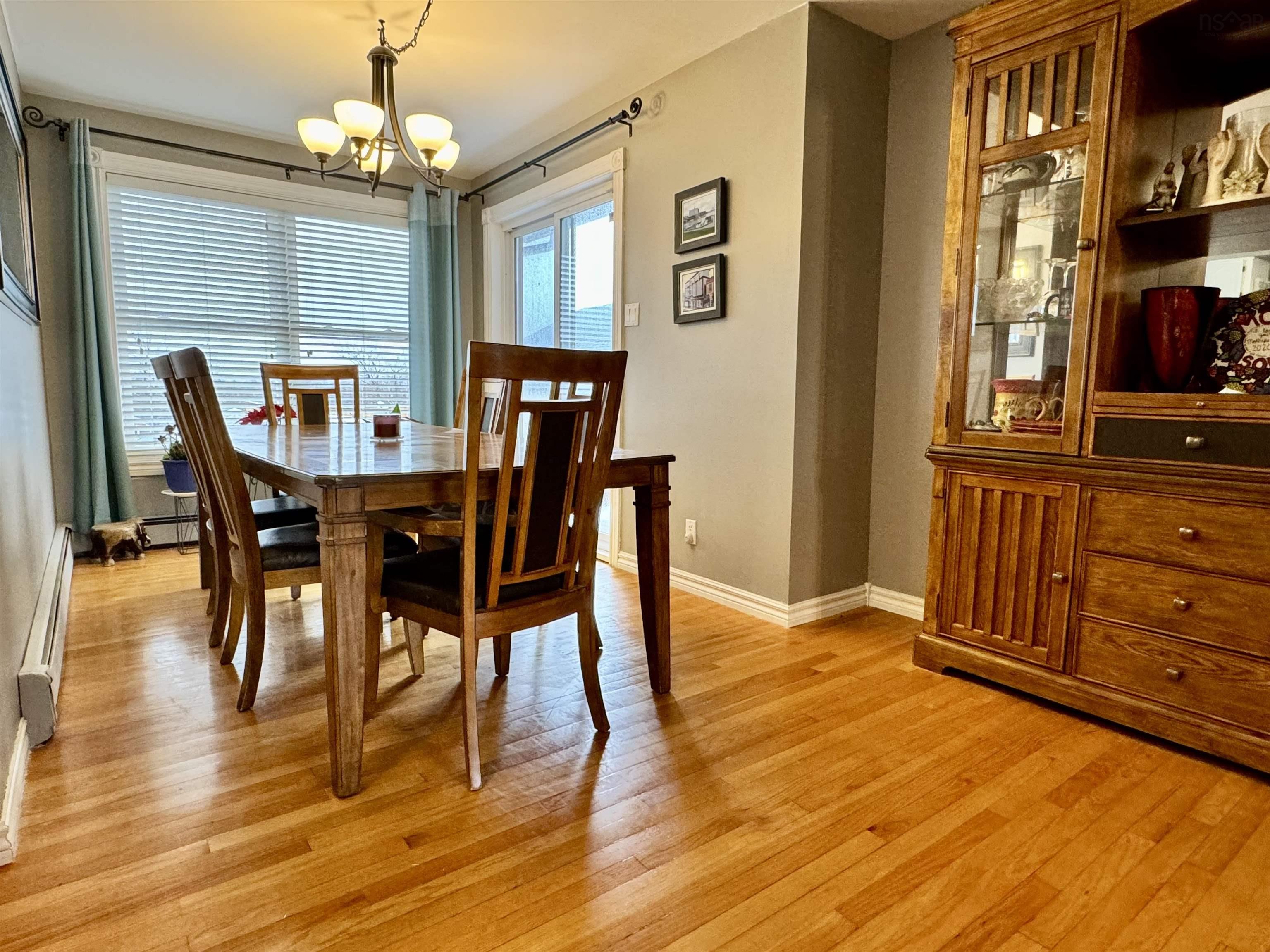 $469,000.00: 213 Neville Street, Dominion