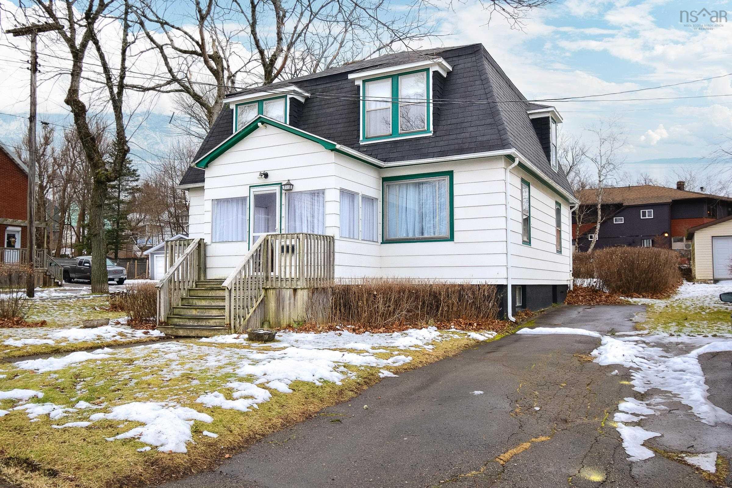 $199,999.00: 190 Whitney, Sydney