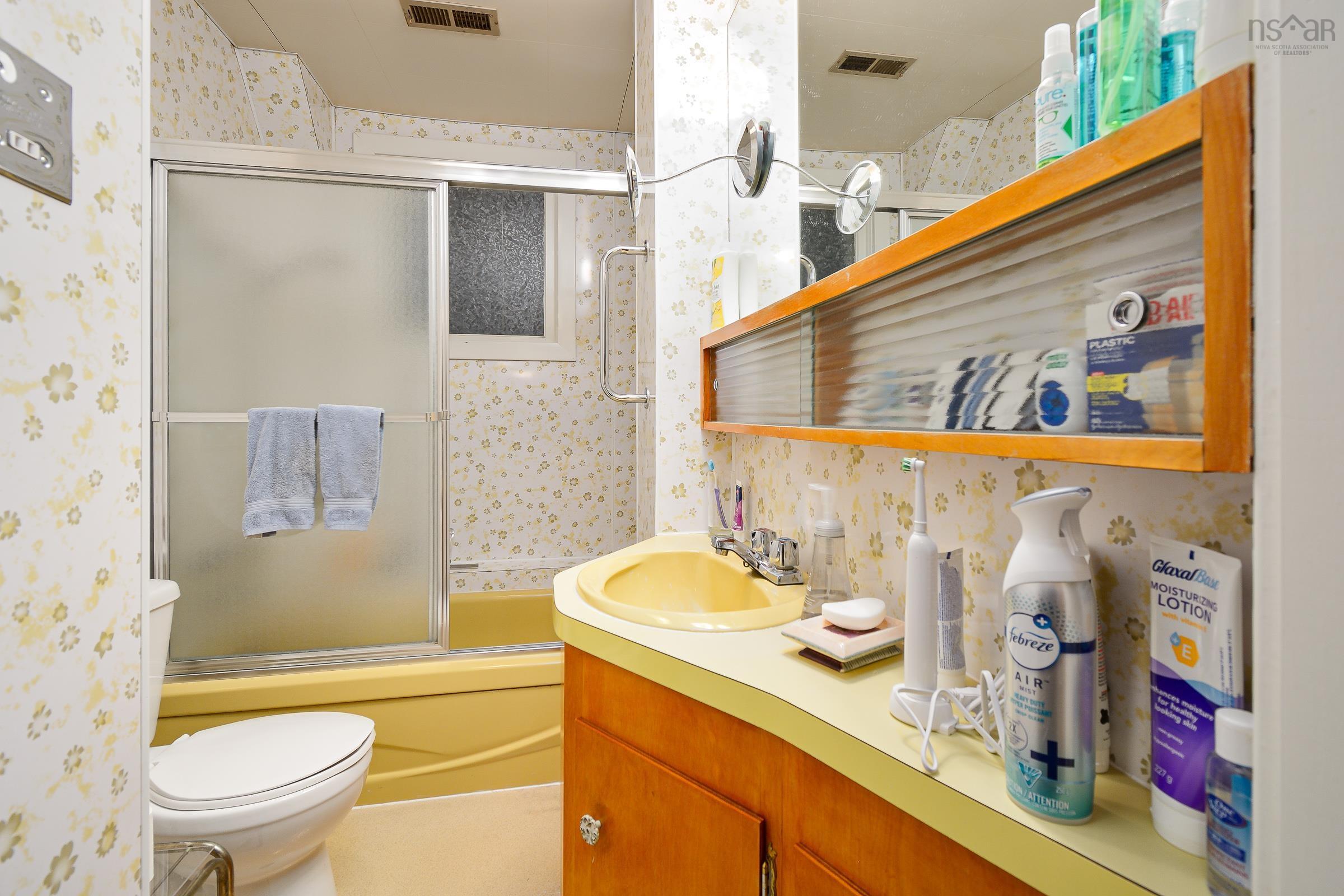 $199,999.00: 190 Whitney, Sydney