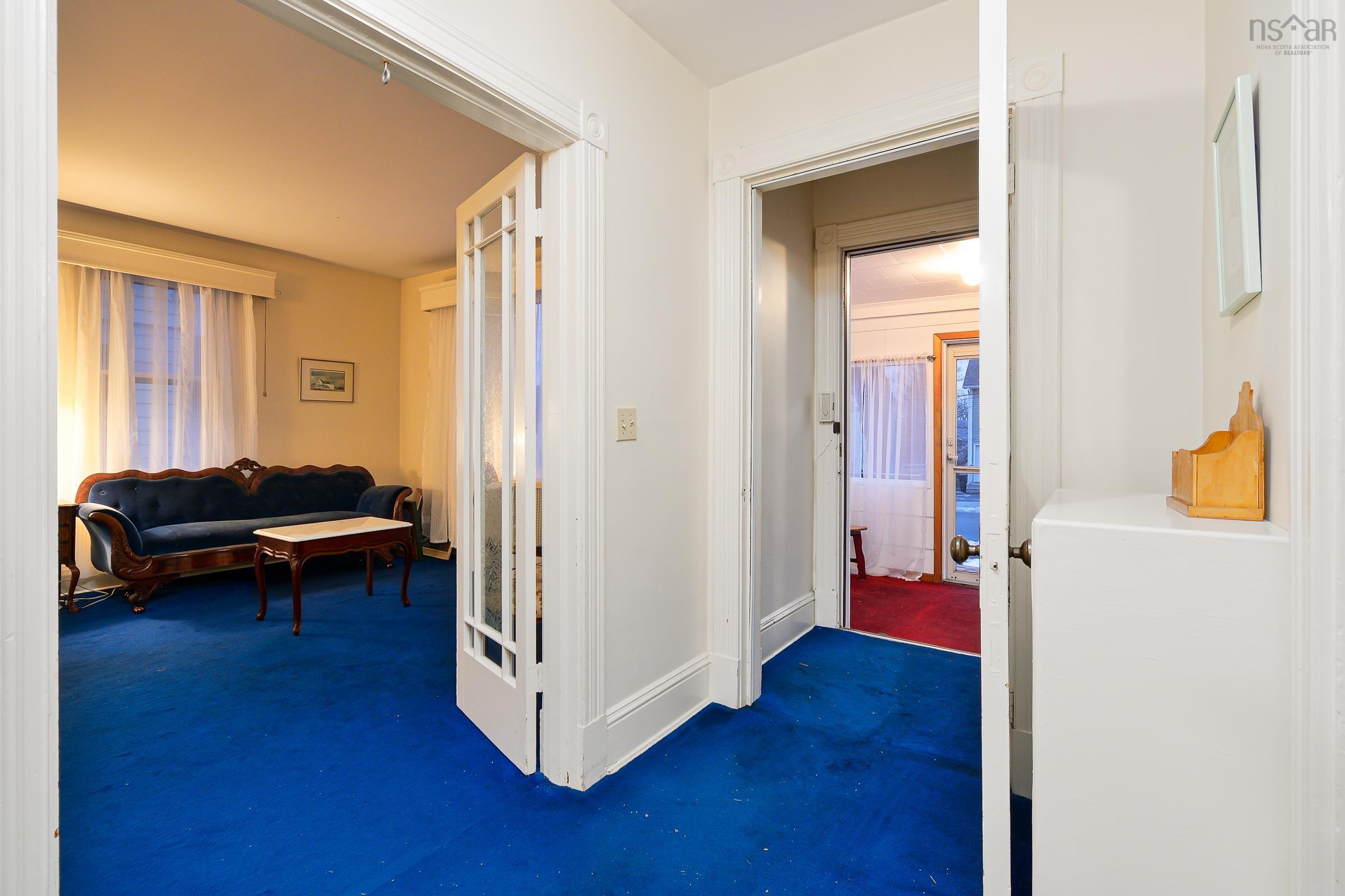 $199,999.00: 190 Whitney, Sydney