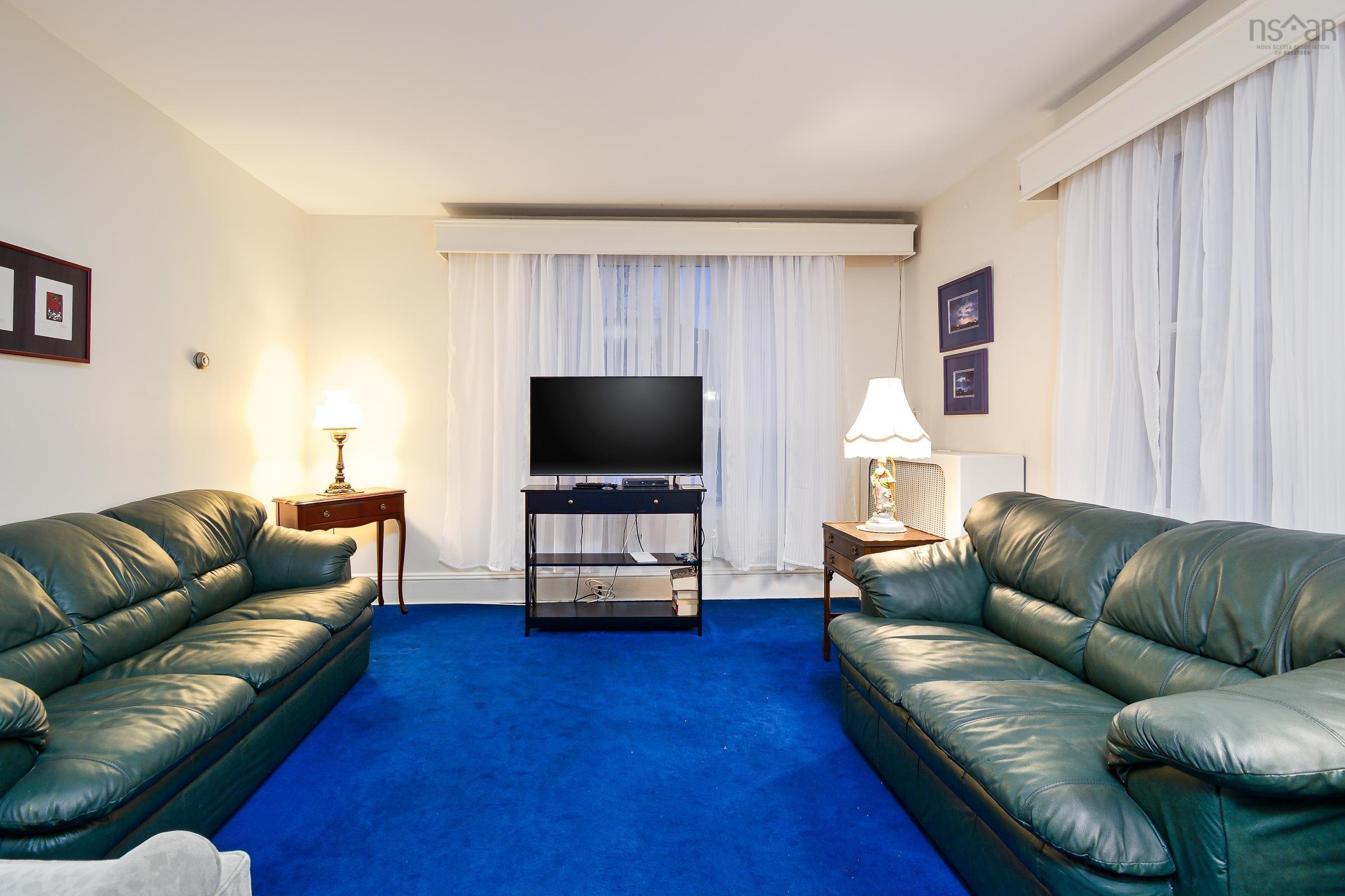 $199,999.00: 190 Whitney, Sydney