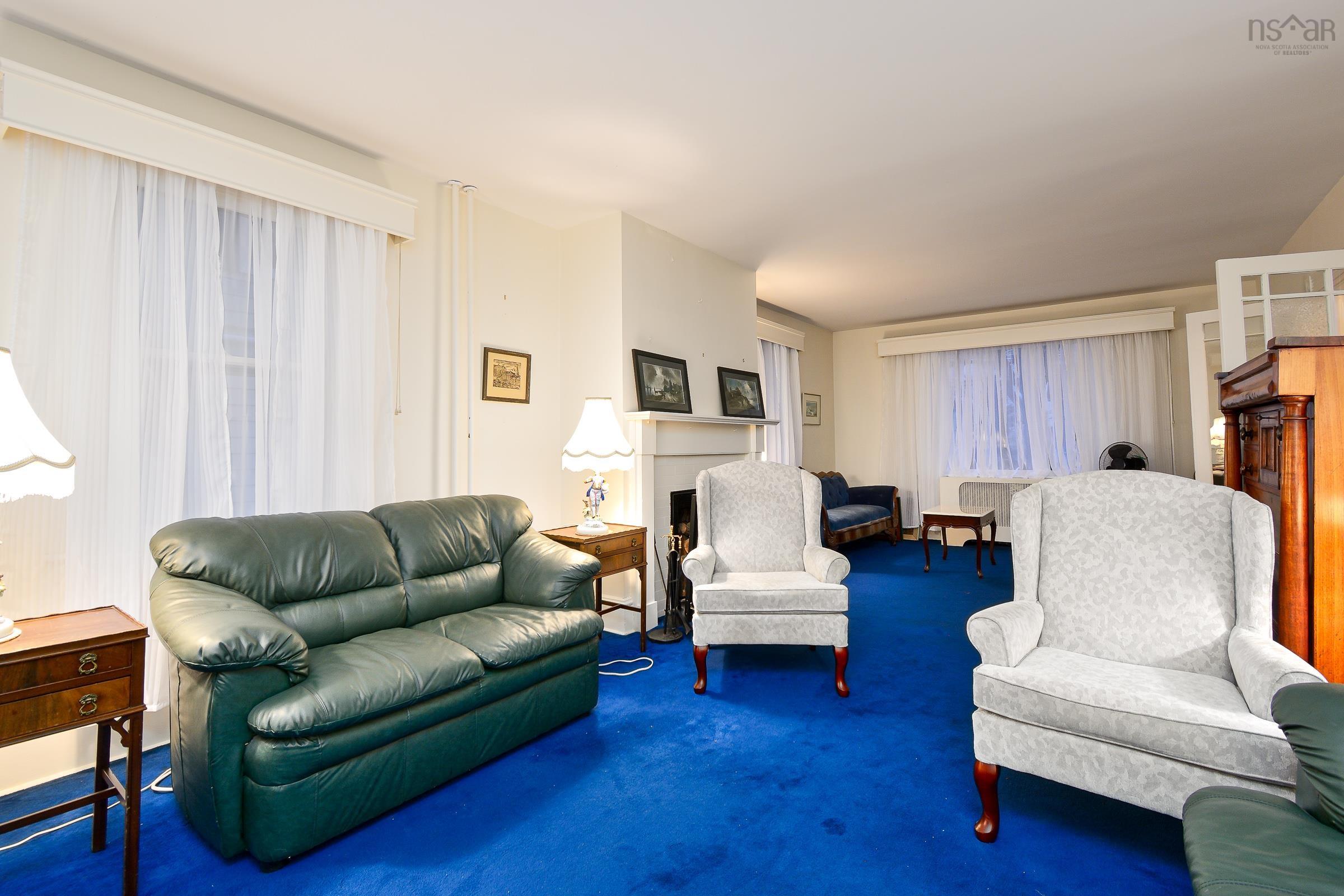 $199,999.00: 190 Whitney, Sydney