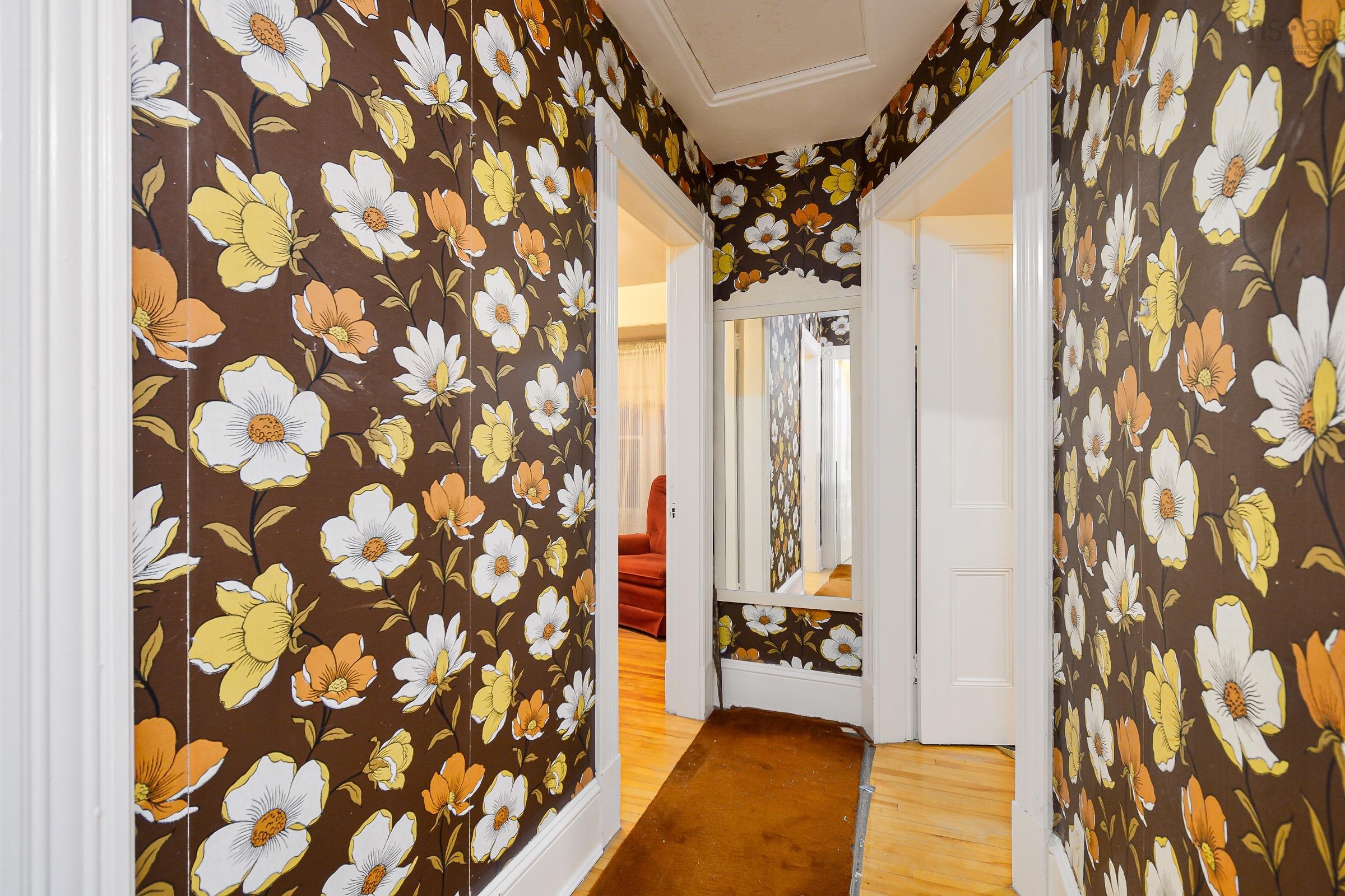 $199,999.00: 190 Whitney, Sydney