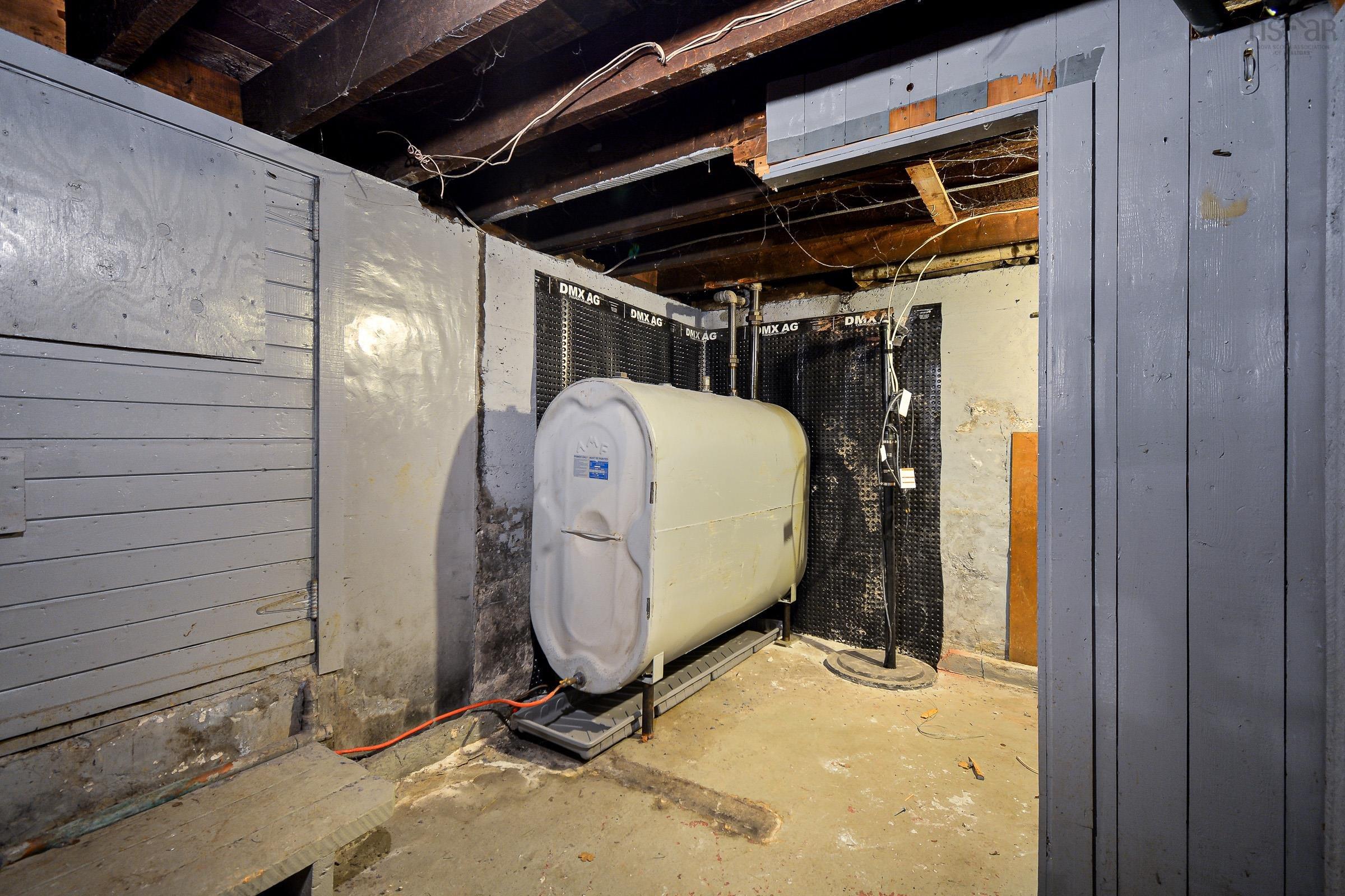 $199,999.00: 190 Whitney, Sydney